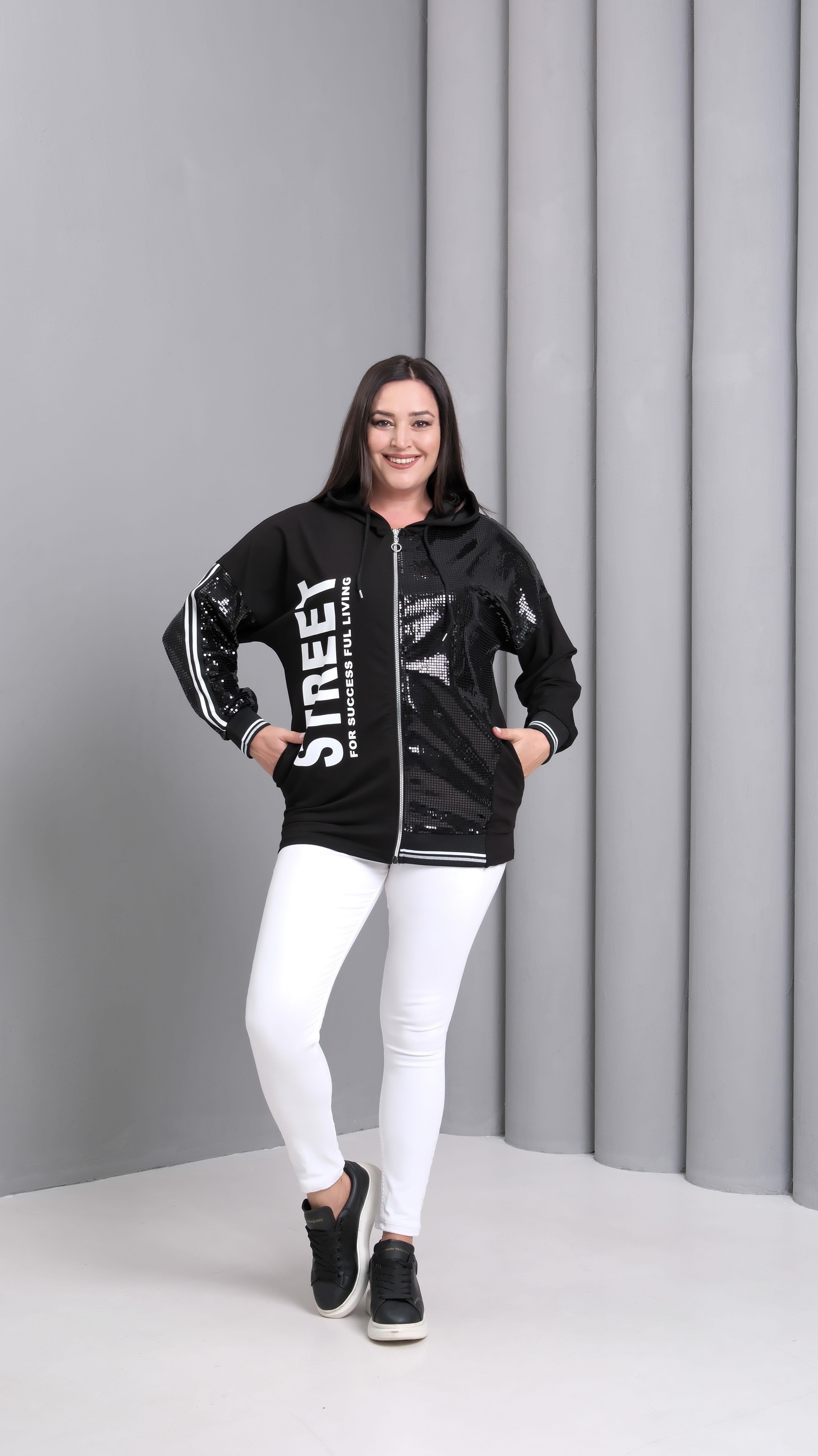 Kadın Büyük Beden Street Baskılı Fermuarlı Siyah Sweatshirt