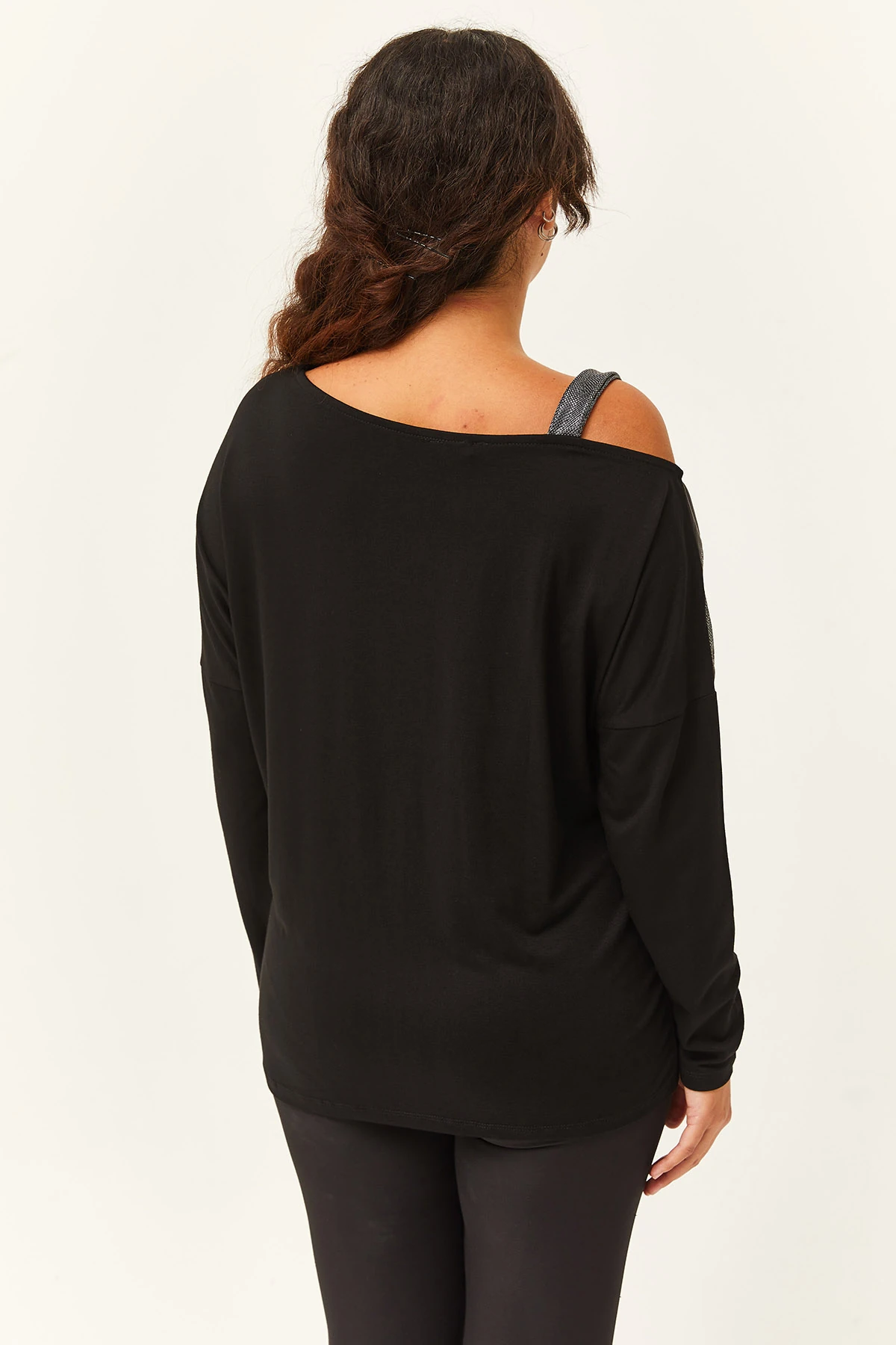 Kadın Büyük Beden Deri Garnili Asimetrik Yaka Bluz - Siyah