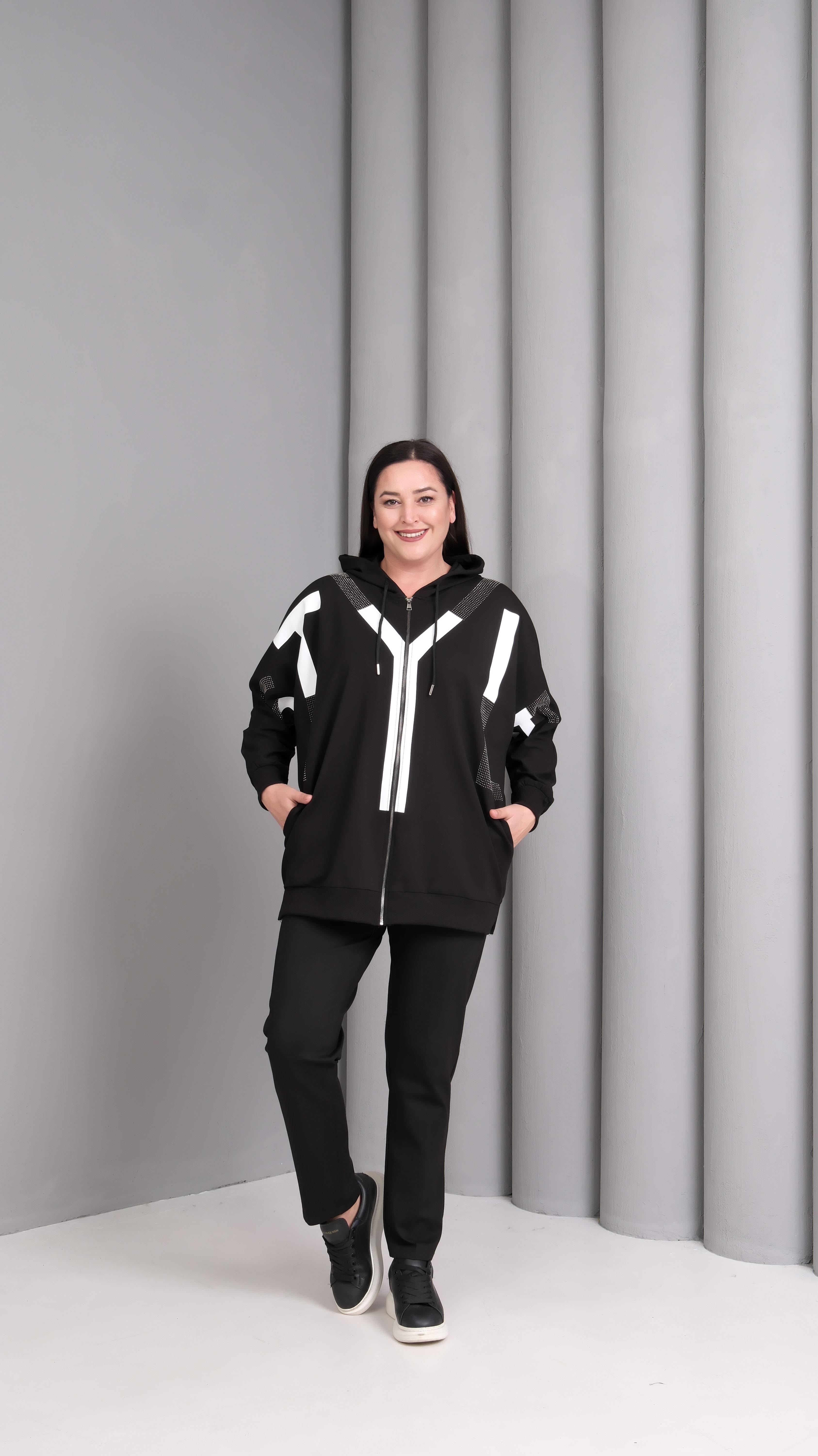 Kadın Büyük Beden Çizgili Taş Baskılı Fermuarlı Sweatshirt