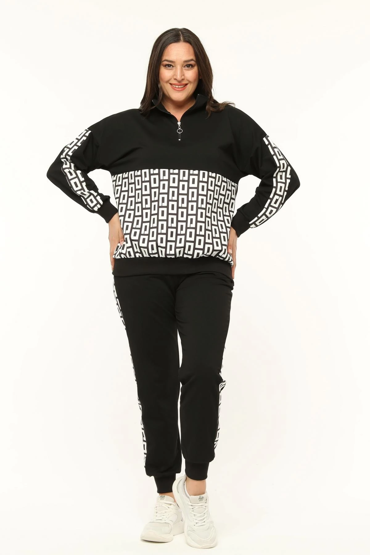Kadın Büyük Beden Geometrik Baskılı Yarım Balıkçı Fermuarlı Eşofman Takımı - Siyah