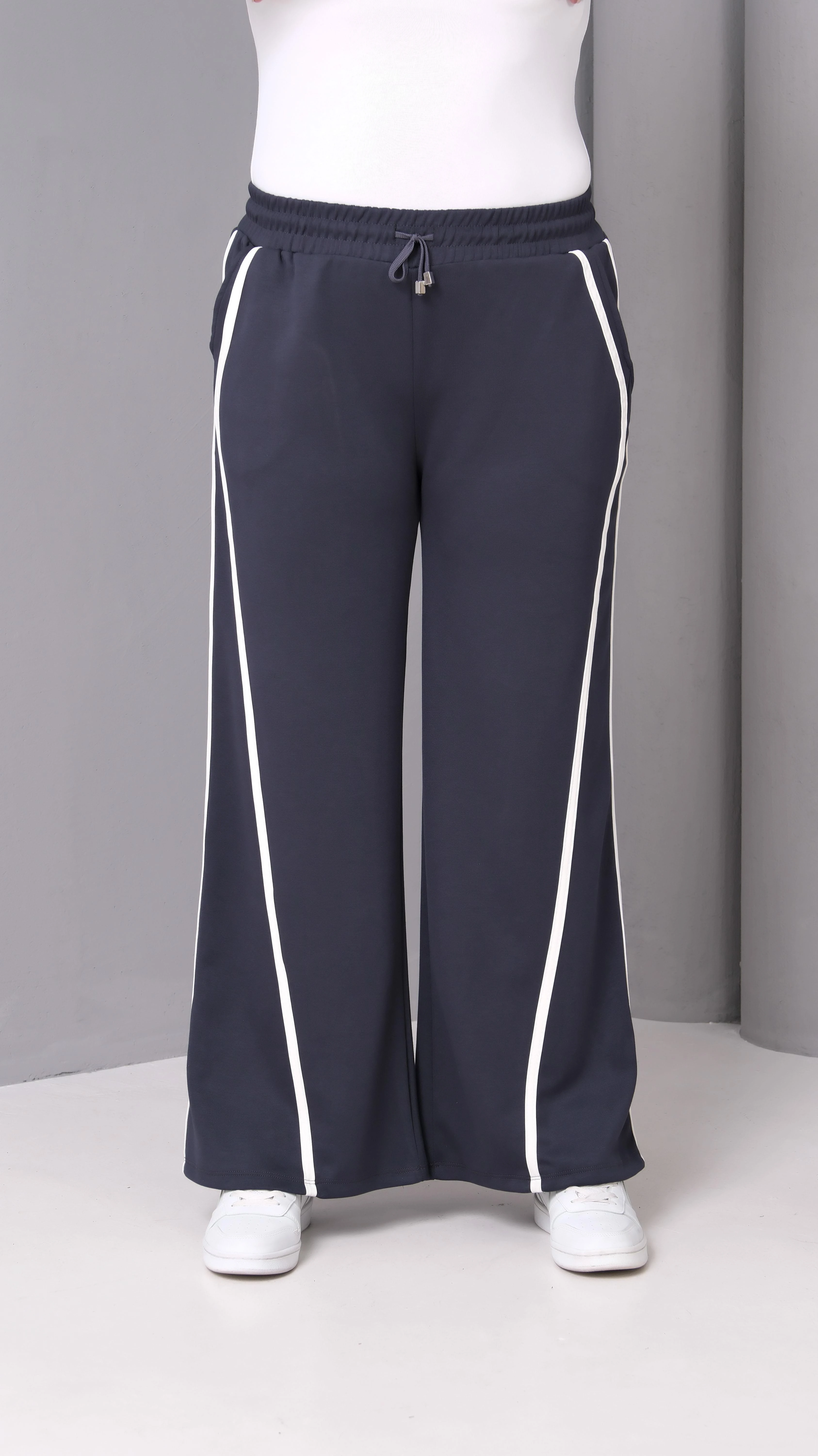 Kadın Büyük Beden Ekstra Rahat Kalıp Çizgili Eşofman Altı - Füme