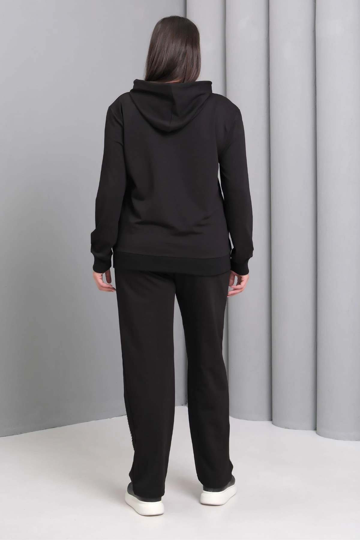 Kadın Büyük Beden Boncuk İşlemeli Siyah Eşofman Takımı - Siyah