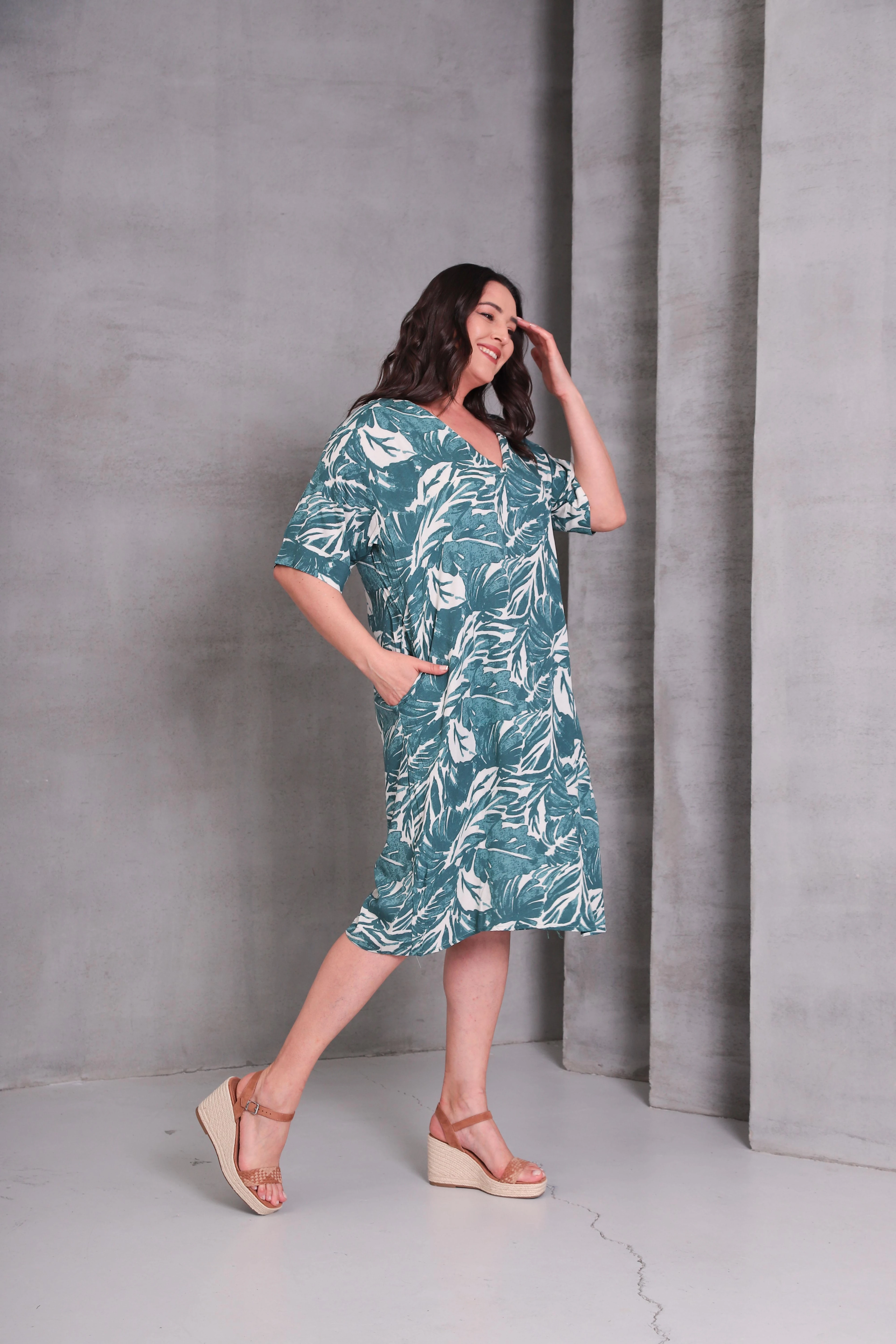 Kadın Büyük Beden Kendinden Desenli Dokuma Elbise - Yeşil