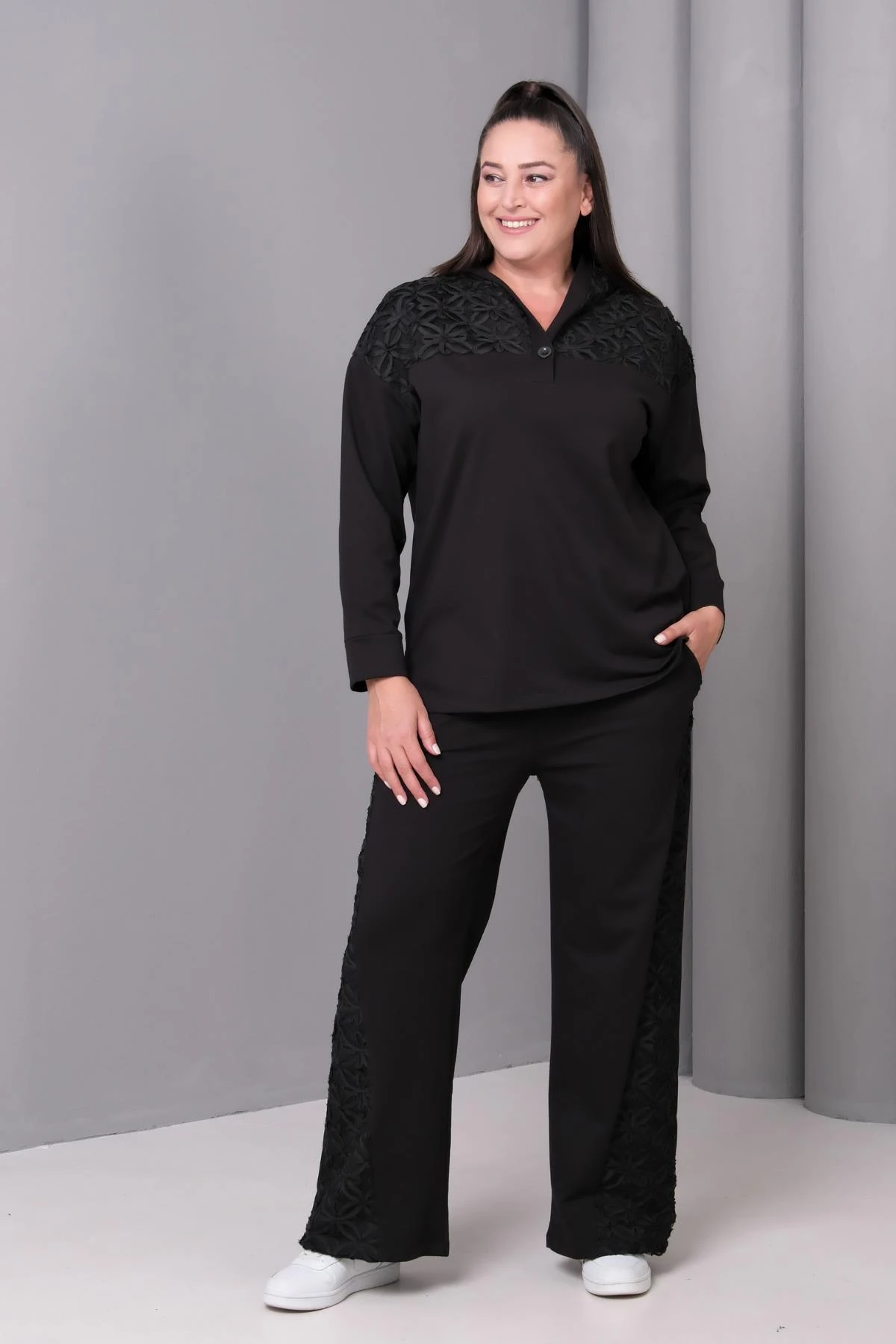 Kadın Büyük Beden Dantel Detaylı Kapüşonlu Siyah Eşofman Takımı