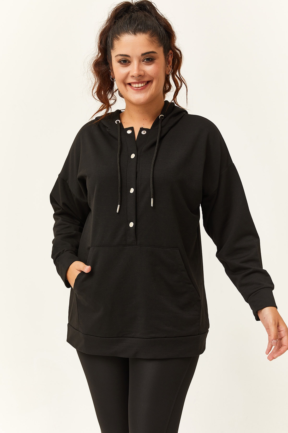 Kadın Büyük Beden Kanguru Cepli Basic Sweatshirt - Siyah