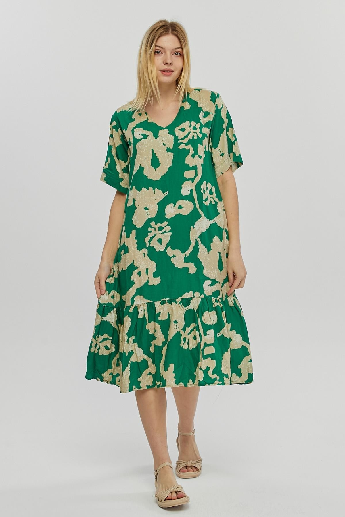 Kadın Büyük Beden V Yaka Eteği Pileli Baskılı Dokuma Elbise - Yeşil