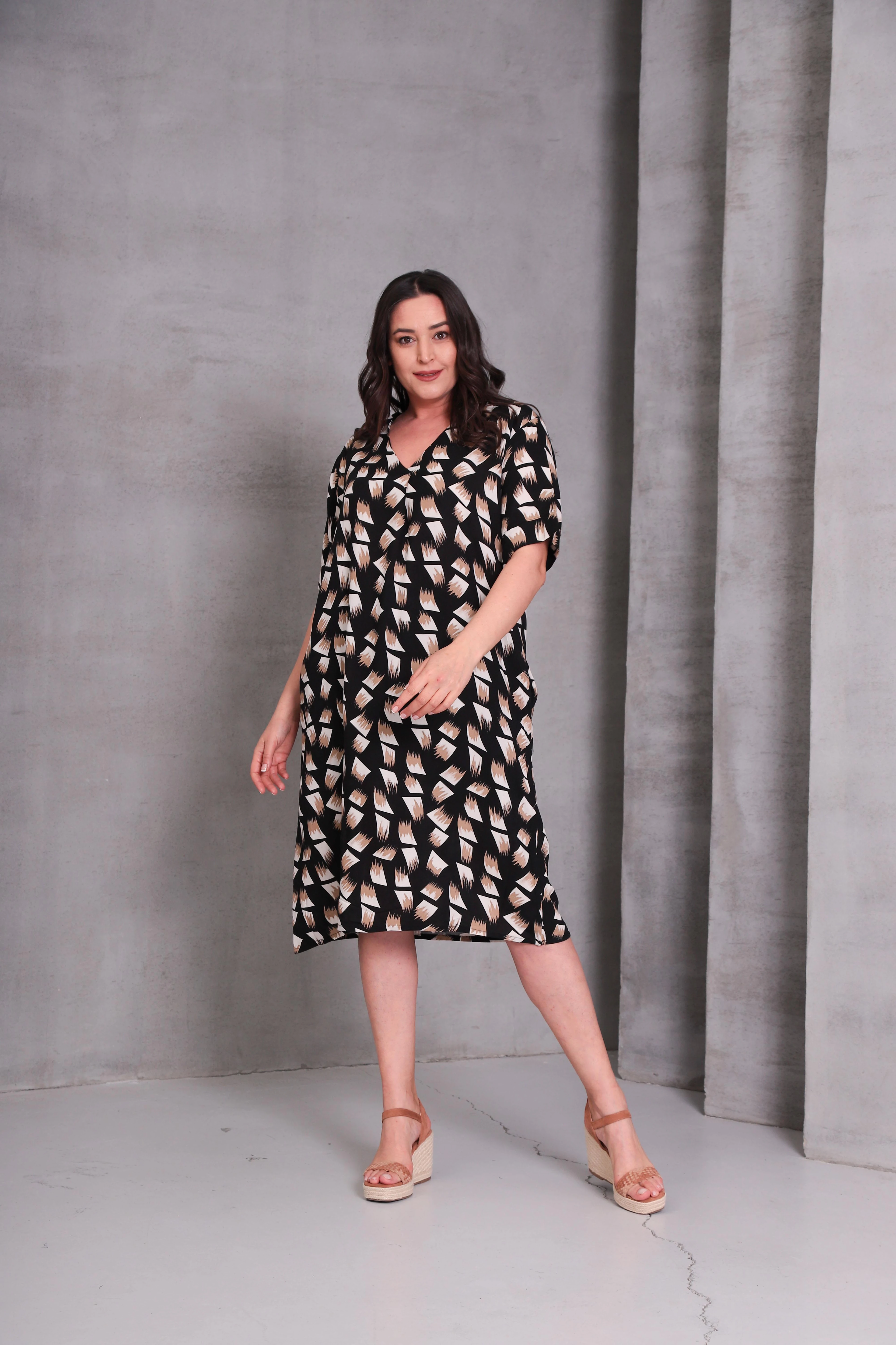 Kadın Büyük Beden Kendinden Desenli Dokuma Elbise - Siyah