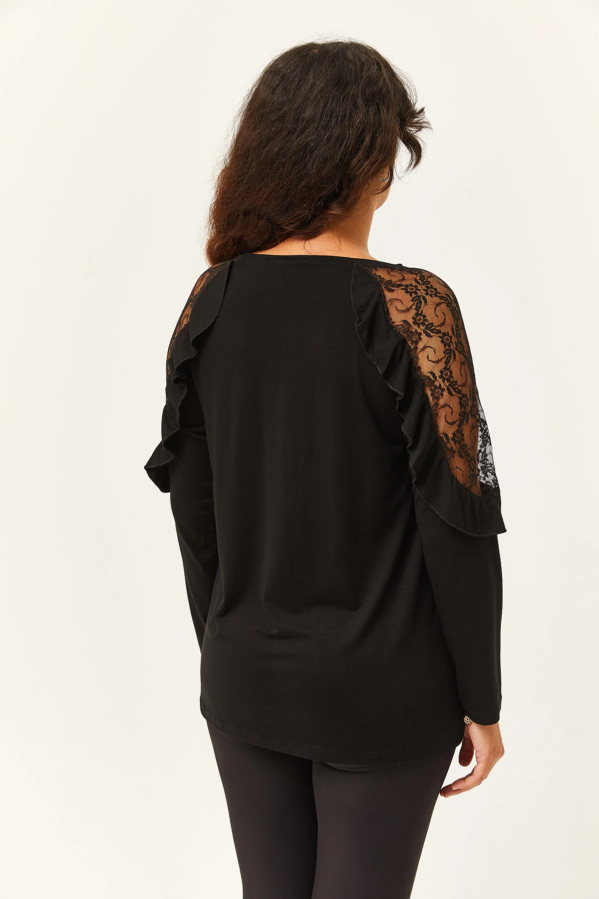 Kadın Büyük Beden Kol Fırfırlı Transparan Detaylı Bluz - Siyah