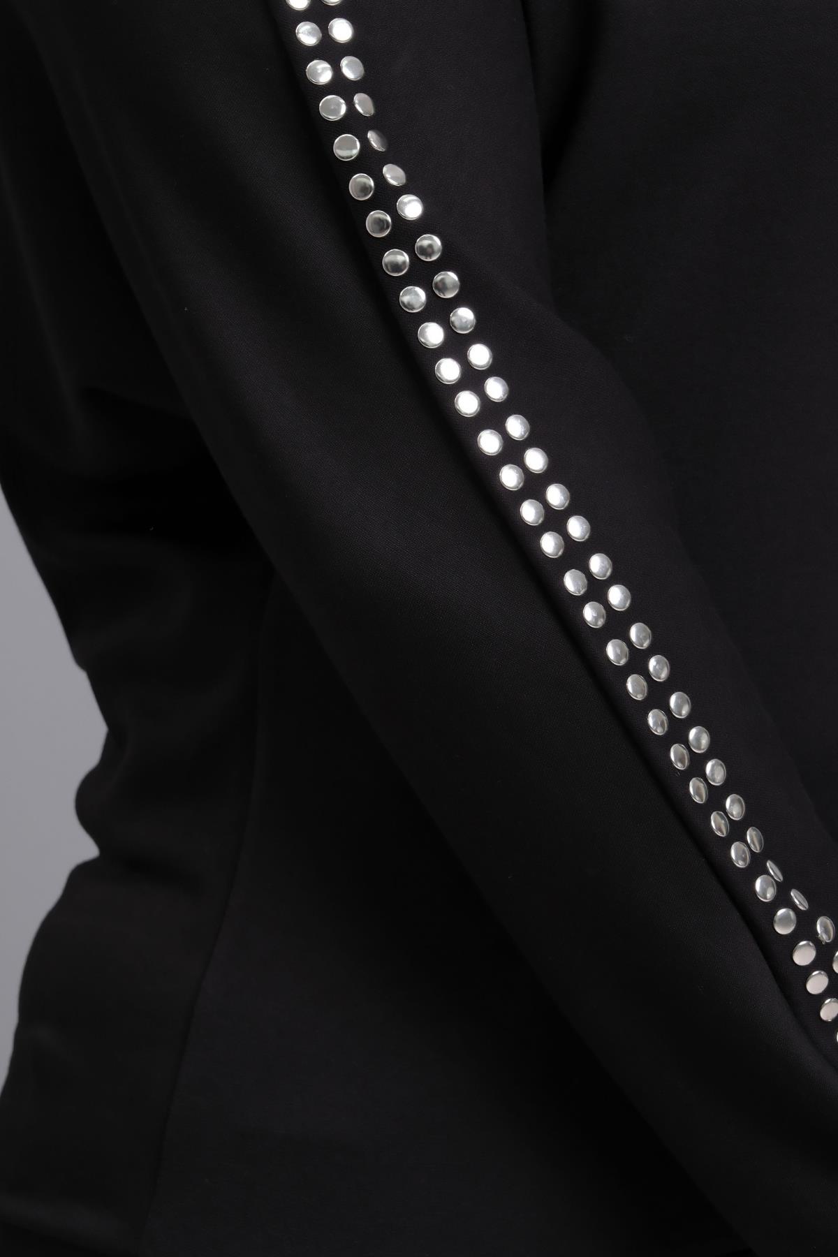 Kadın Büyük Beden Kolları Metal Baskılı Siyah Sweatshirt 