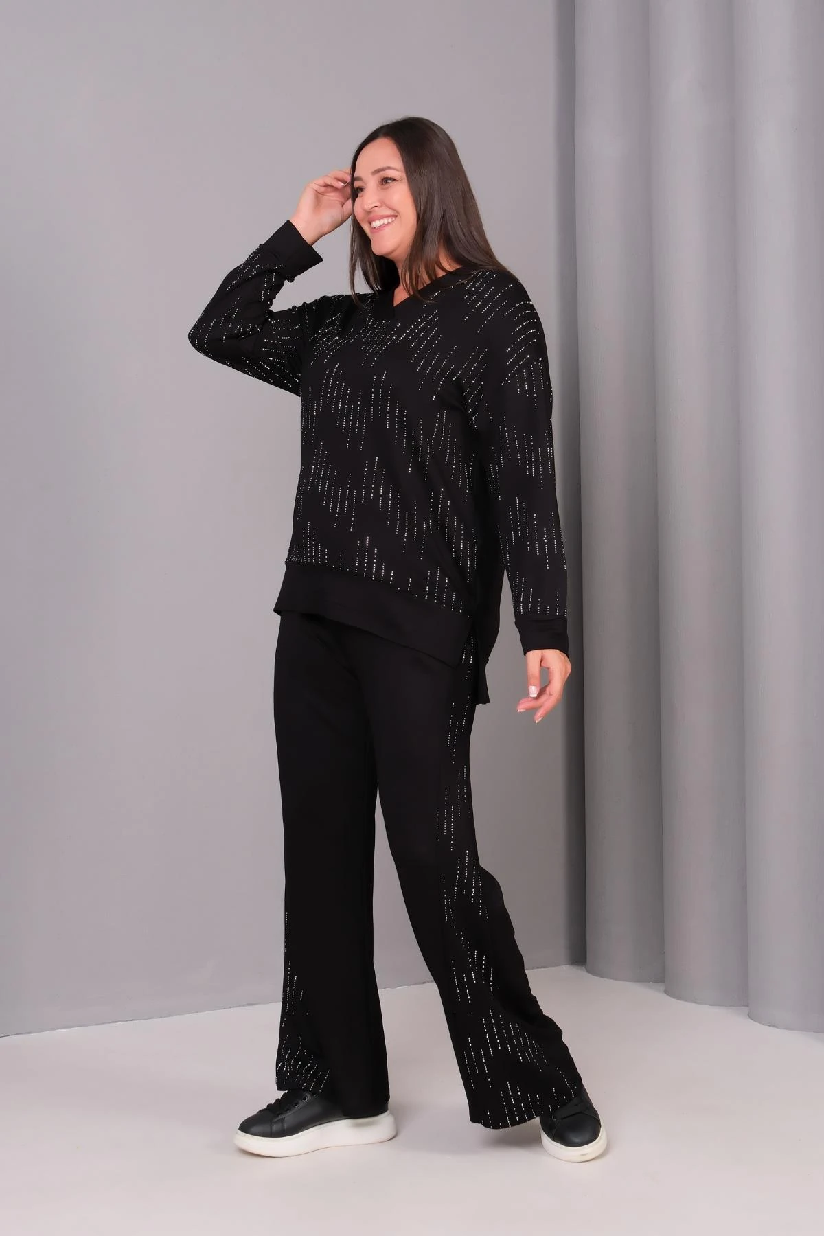 Kadın Büyük Beden İspanyol Paça Taş Baskılı Siyah Eşofman Takımı