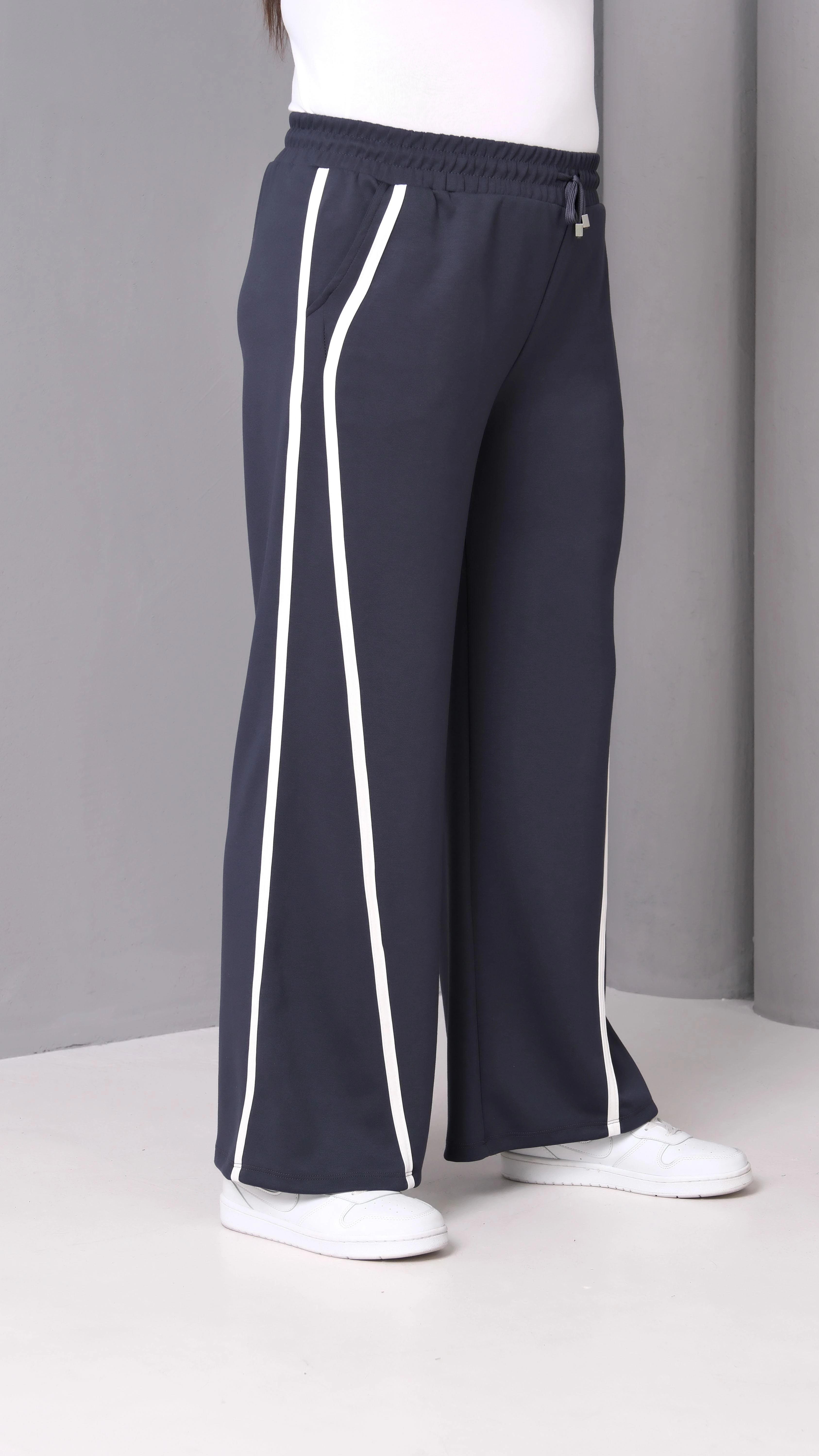 Kadın Büyük Beden Ekstra Rahat Kalıp Çizgili Eşofman Altı - Füme