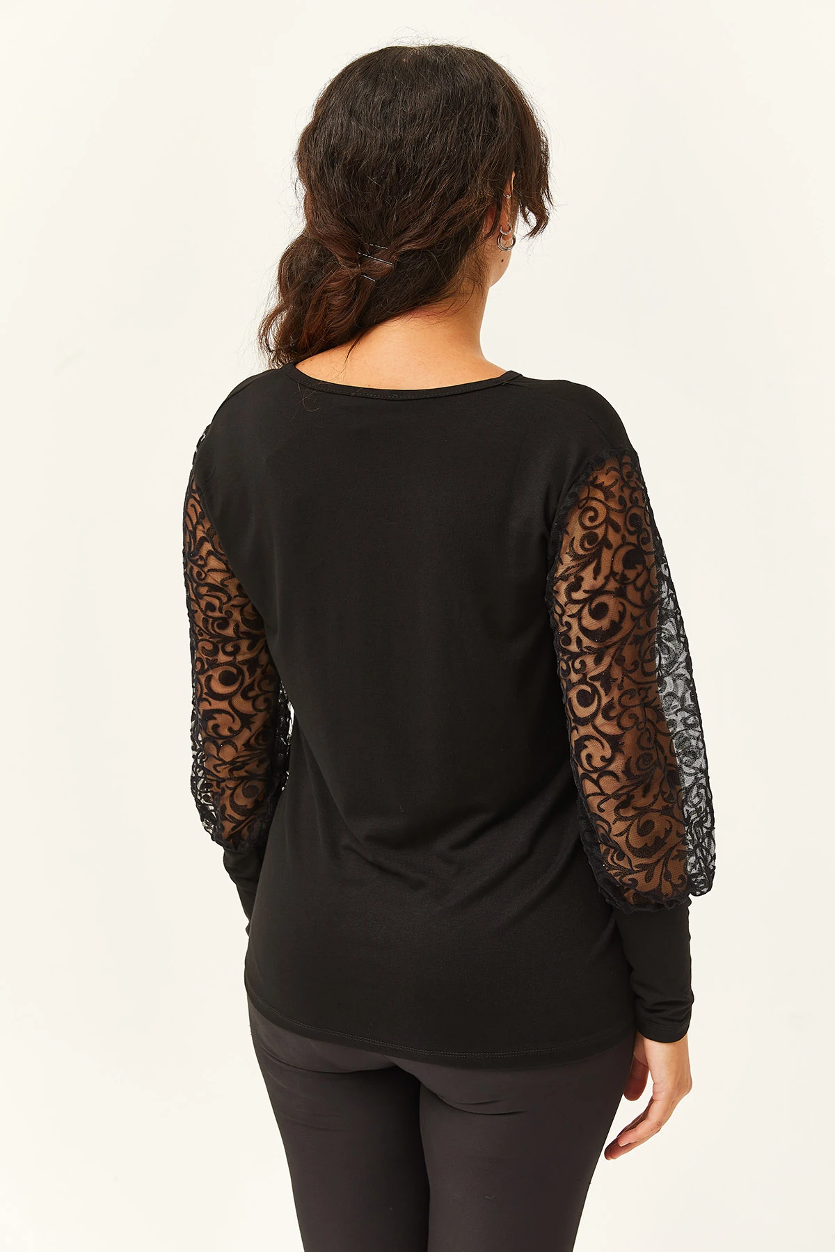 Kadın Büyük Beden Kol Dantel Çiçek Detaylı Bluz