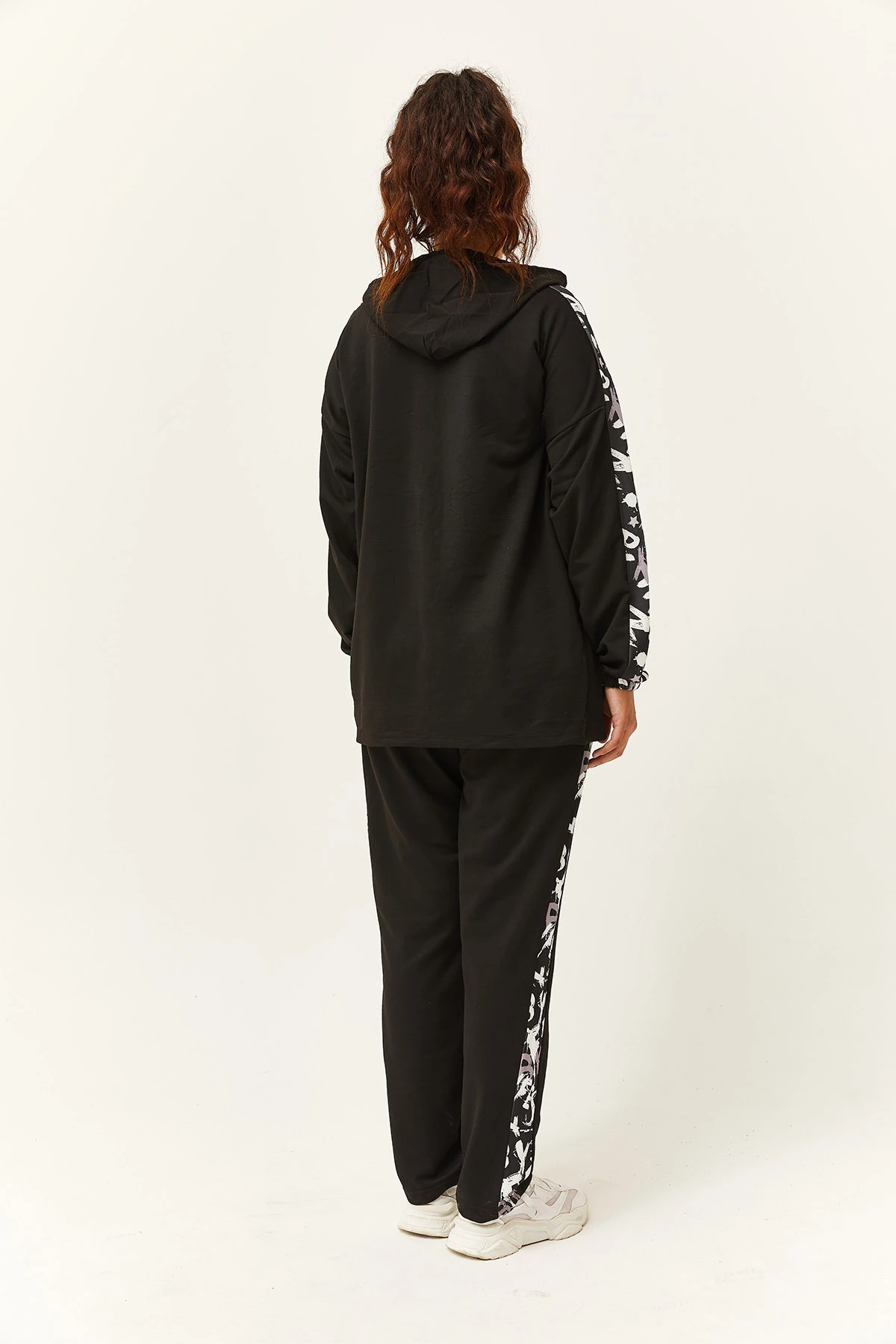 Kadın Büyük Beden Cep Detaylı Ve Fermuarlı Eşofman Takımı - Siyah