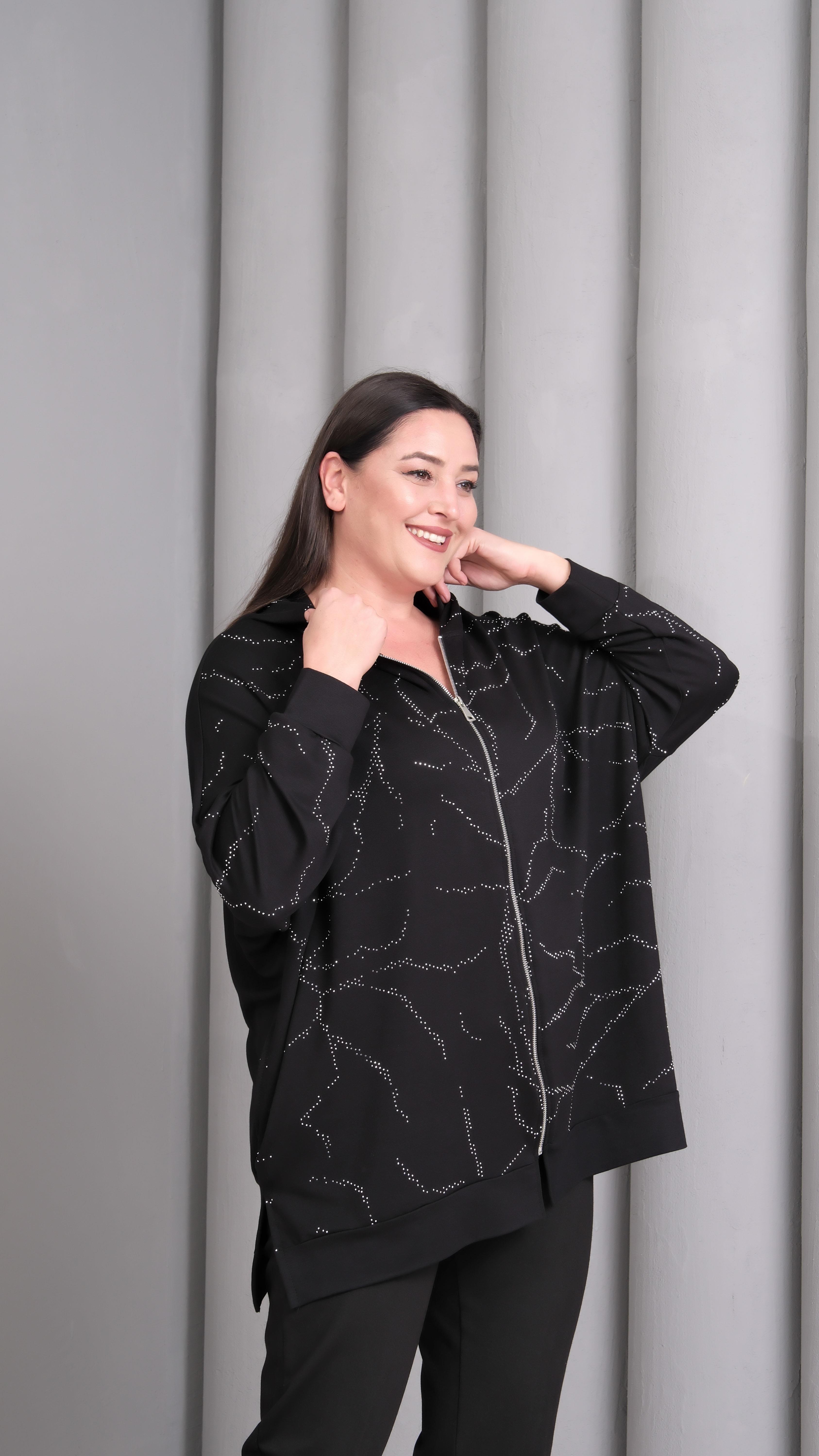 Kadın Büyük Beden Kapüşonlu Siyah Sweatshirt
