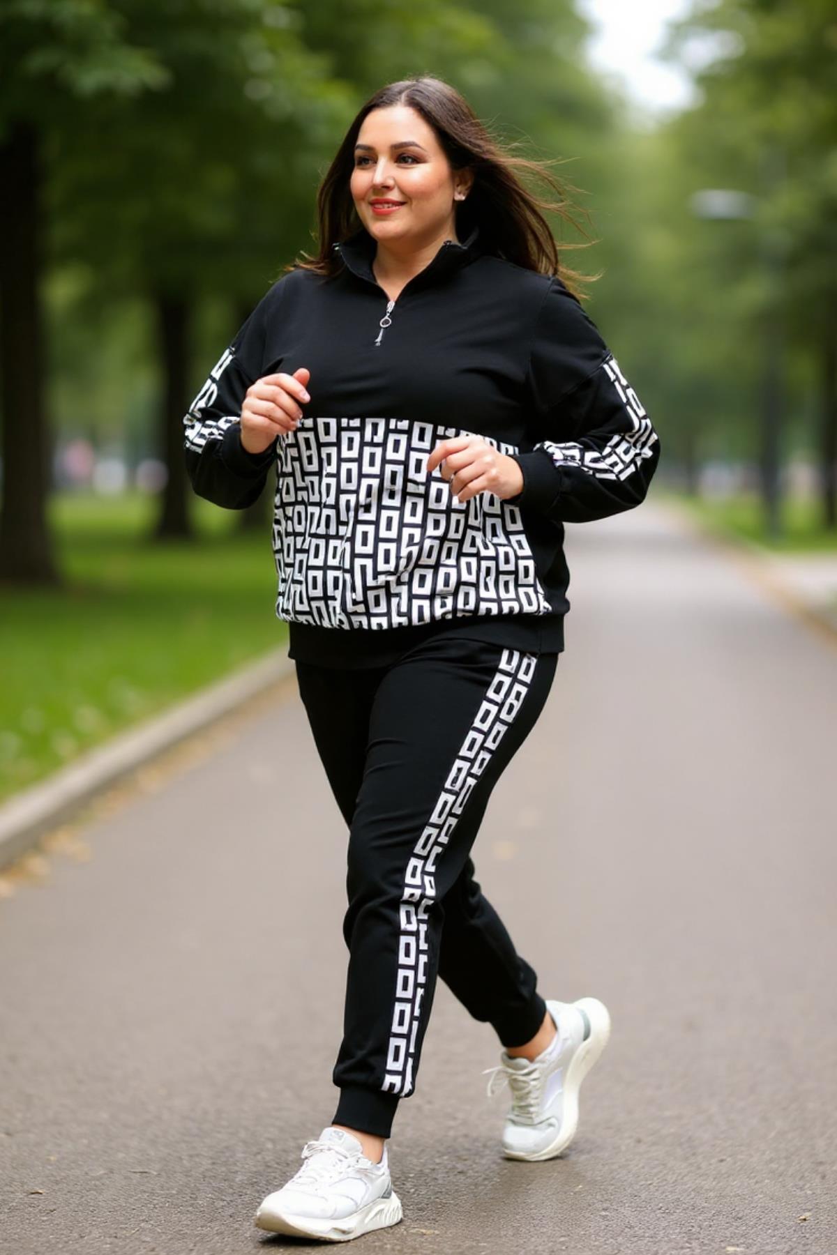 Kadın Büyük Beden Geometrik Baskılı Yarım Balıkçı Fermuarlı Eşofman Takımı