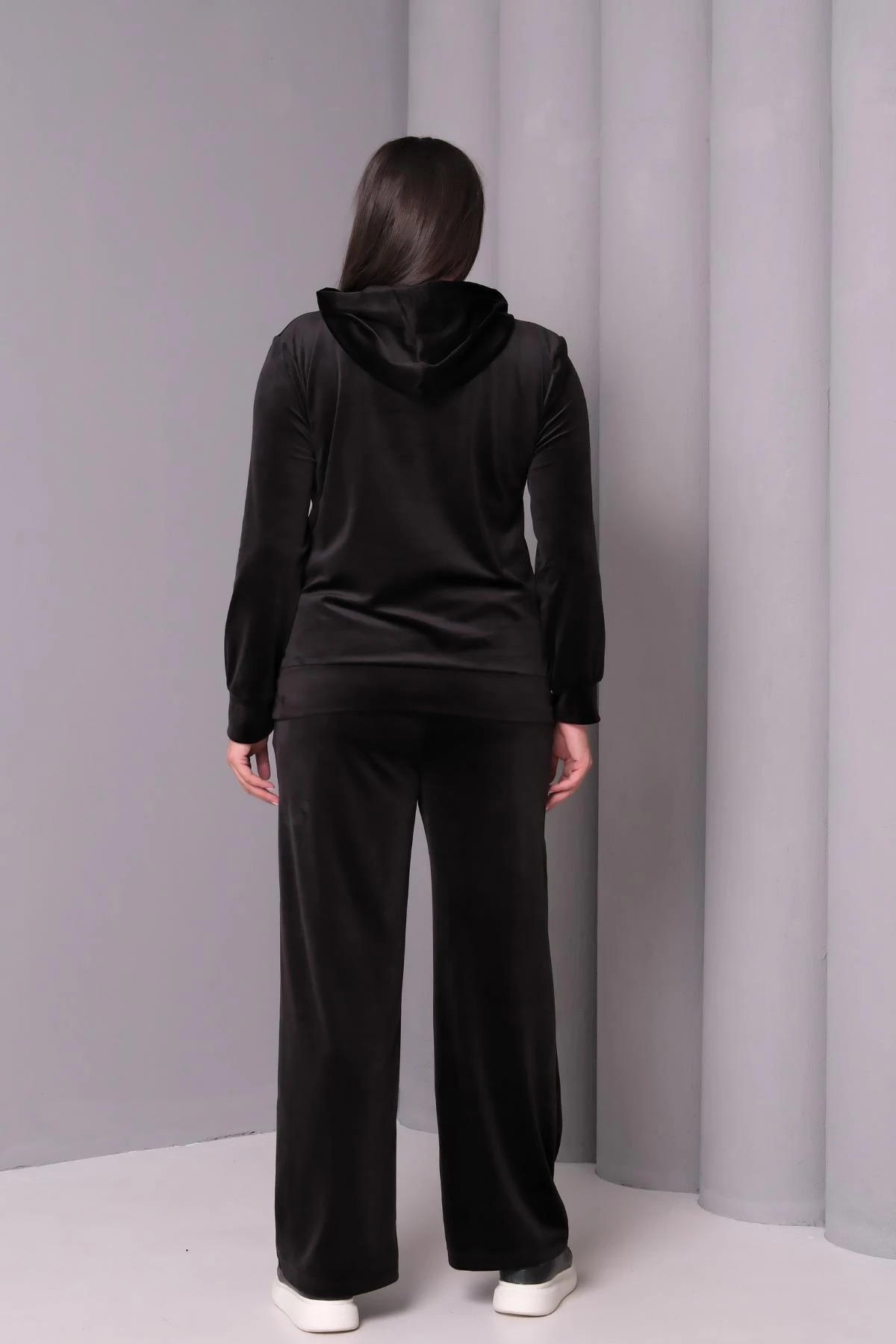 Kadın Büyük Beden Kadife Doğal Taş Görünümlü Siyah Eşofman Takımı - Siyah