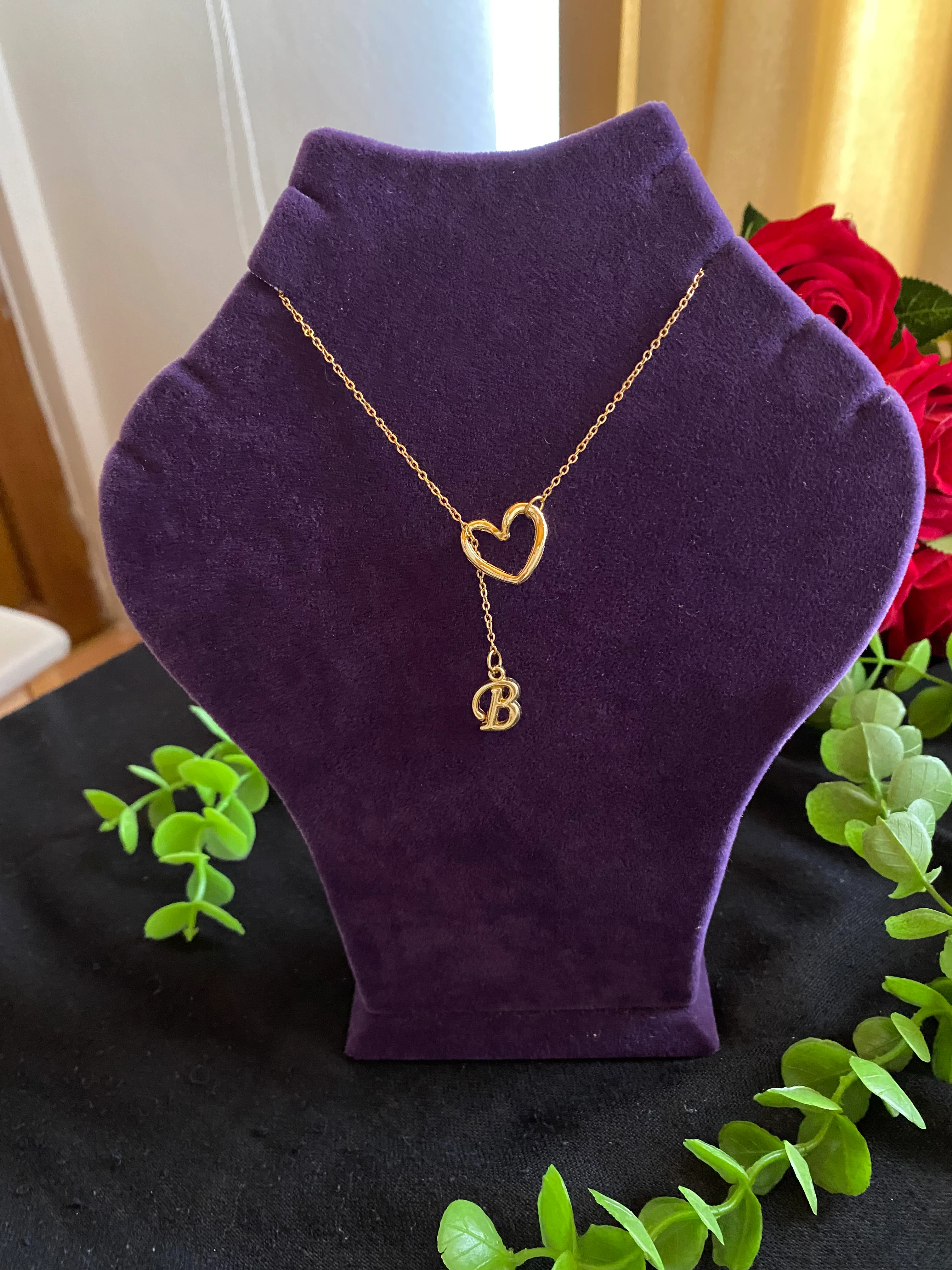 Kalp Detaylı Kişiye Özel Tasarım Harf Kolye