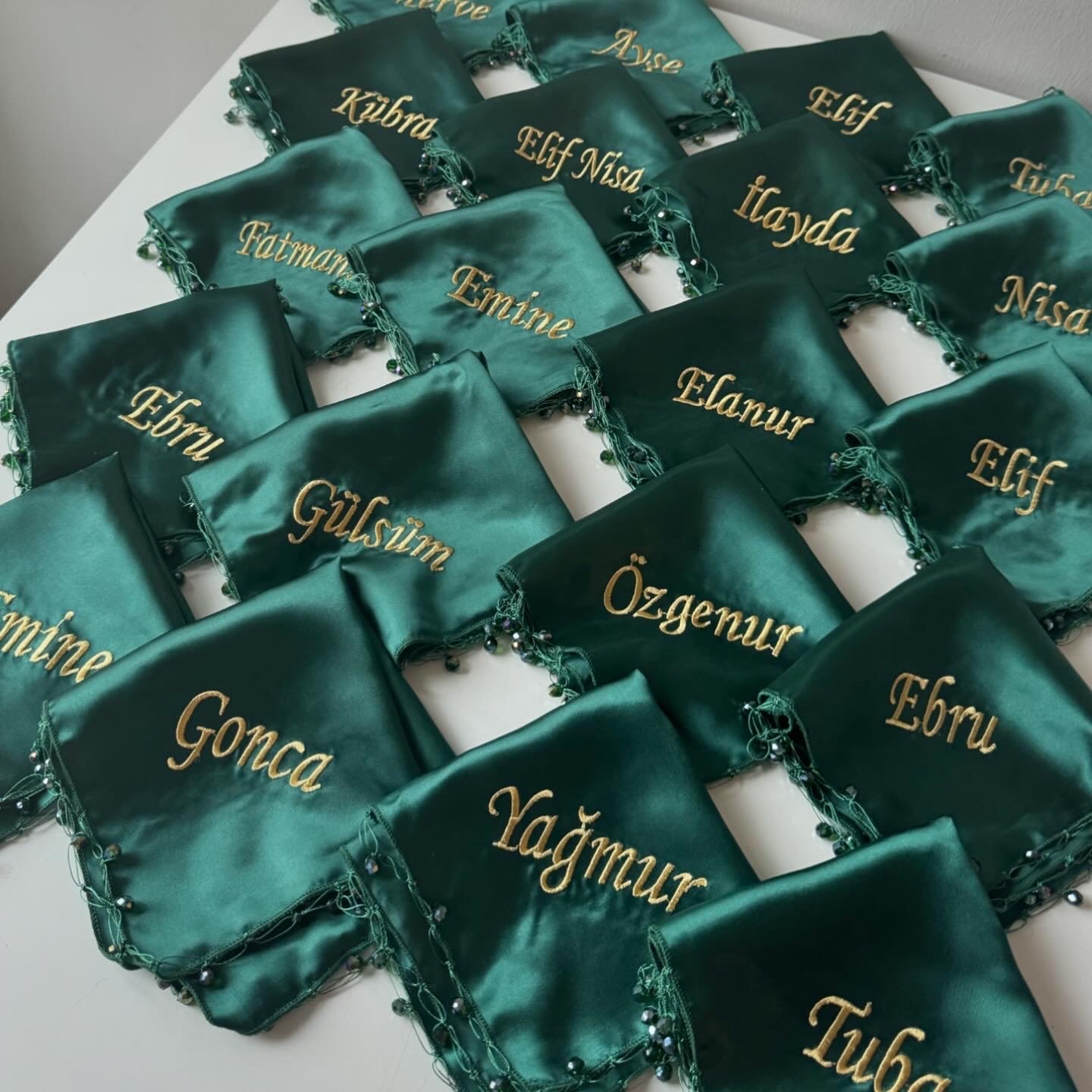 zümrüt yeşili