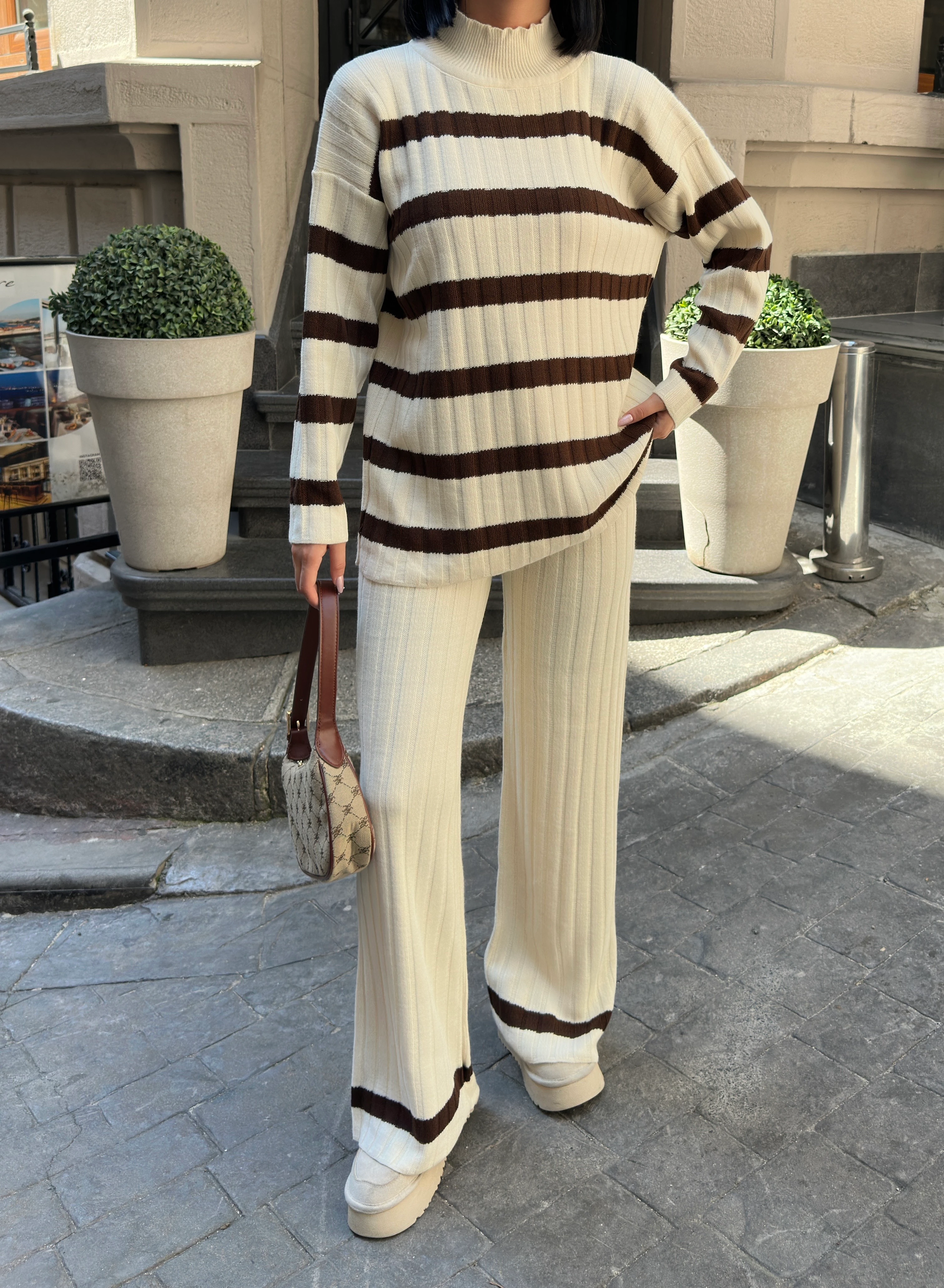 ÇİZGİLİ SADE TAKIM - Kahve