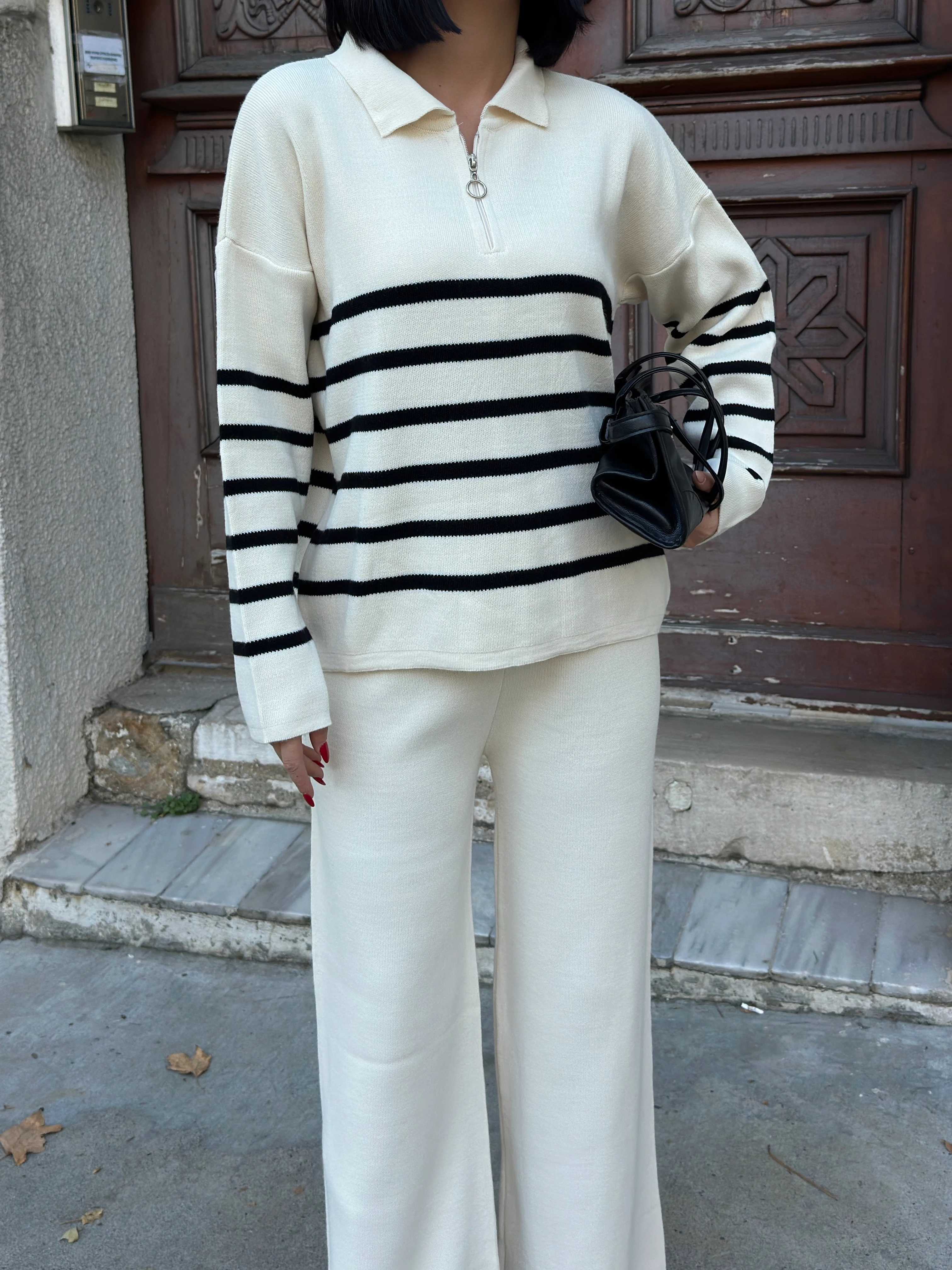 ÇİZGİLİ FERMUARLI TAKIM - Taş