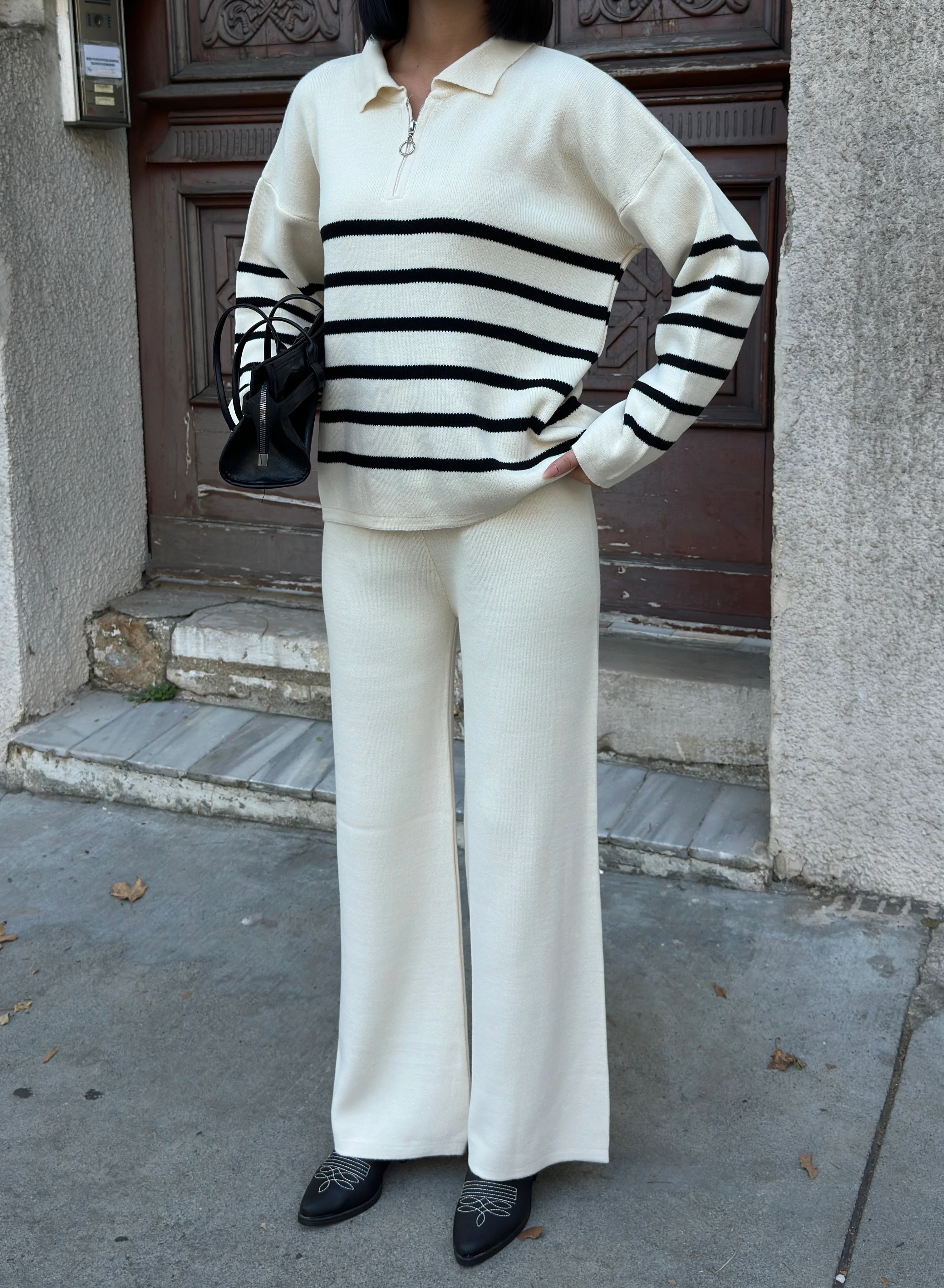 ÇİZGİLİ FERMUARLI TAKIM - Taş