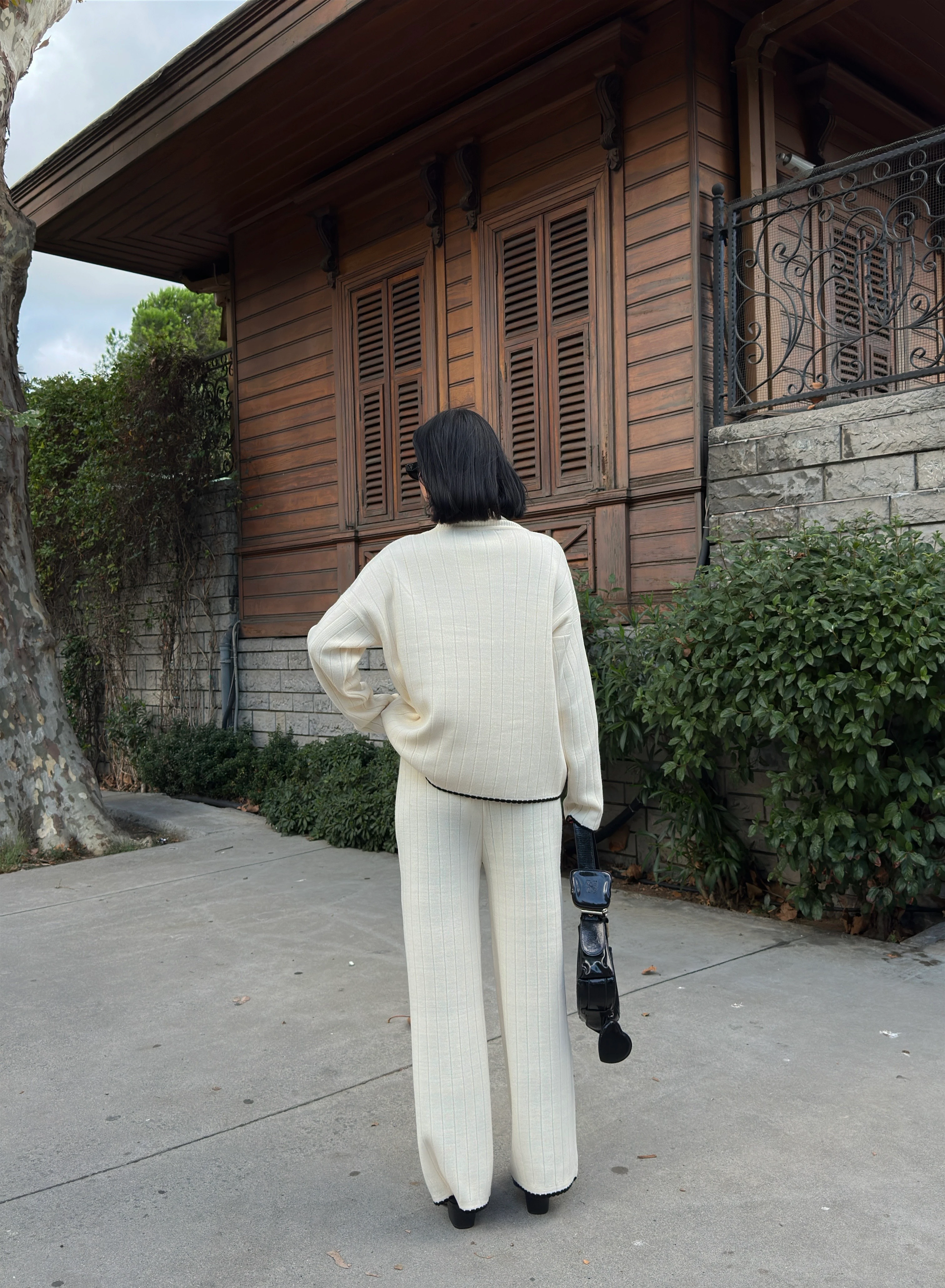 PAÇASI VE ETEĞİ DETAYLI TAKIM