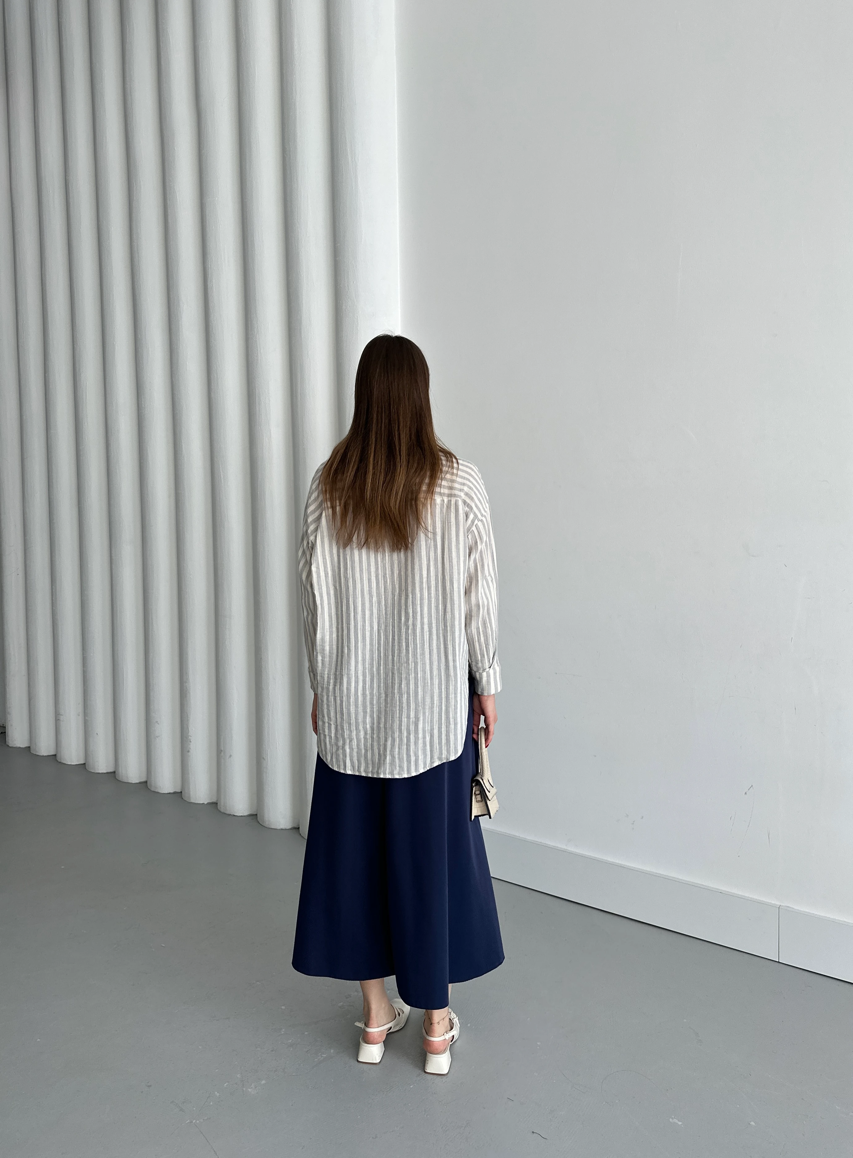 GENİŞ ÇİZGİLİ MÜSLİN GÖMLEK