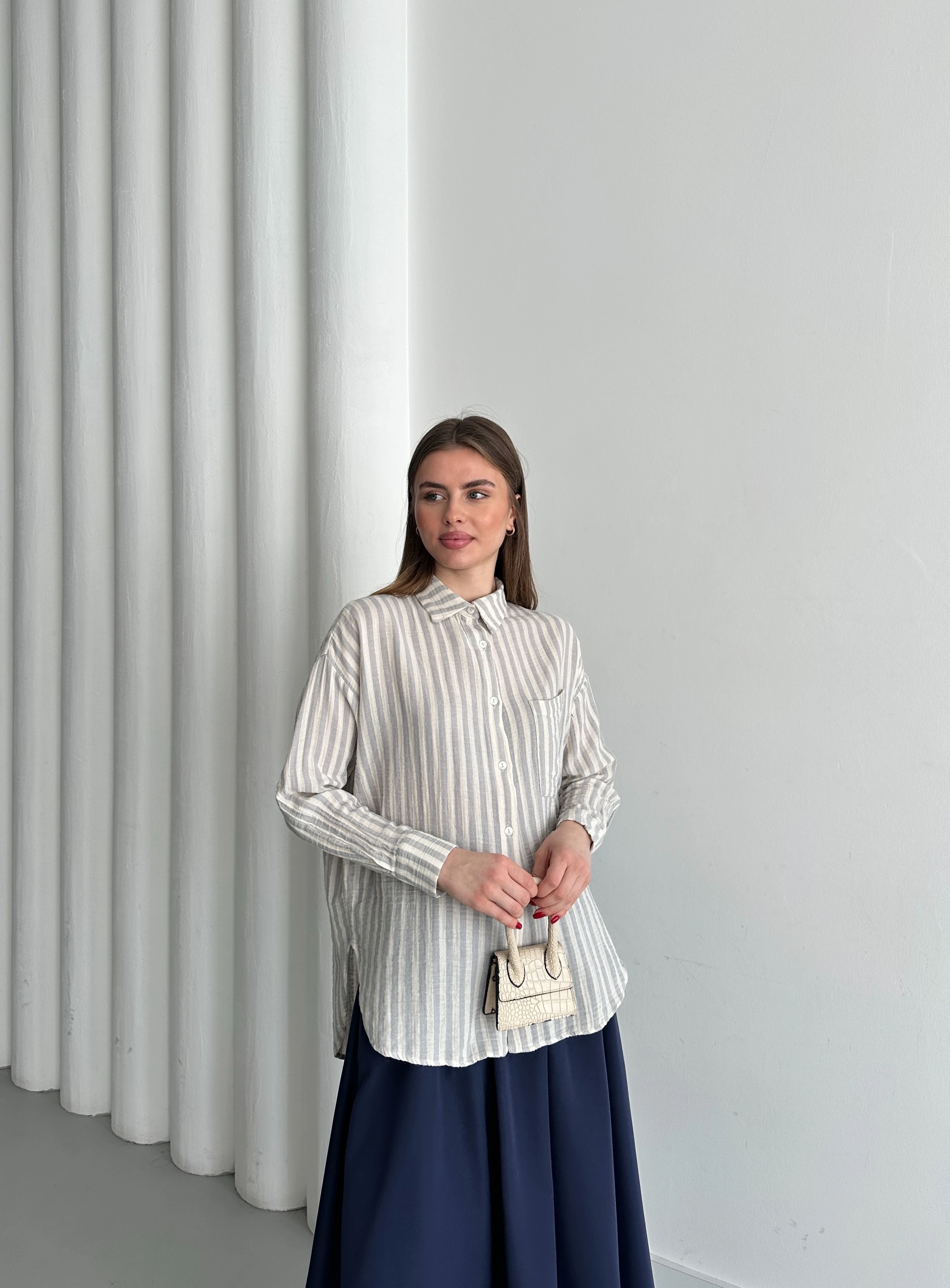 GENİŞ ÇİZGİLİ MÜSLİN GÖMLEK