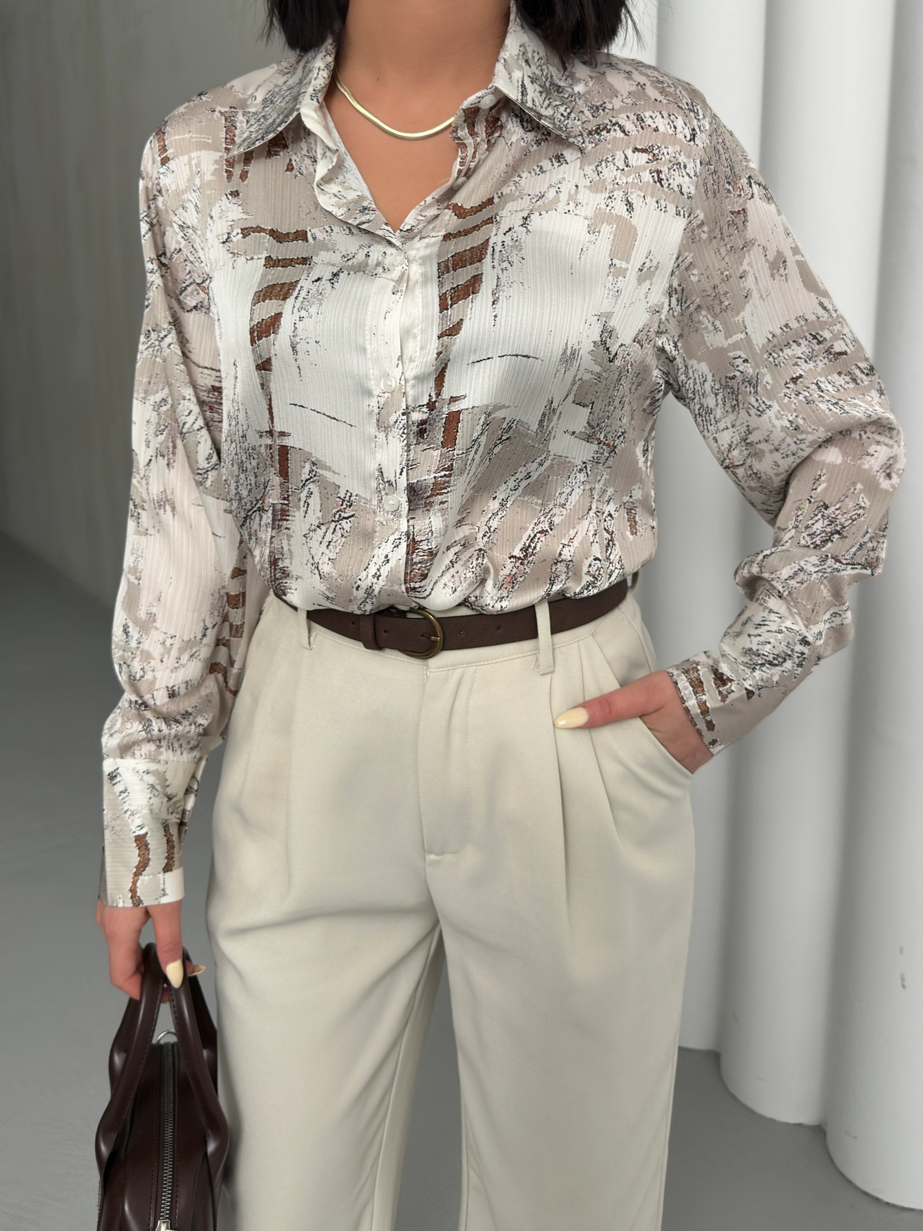 KUŞ TÜYÜ DESEN GÖMLEK