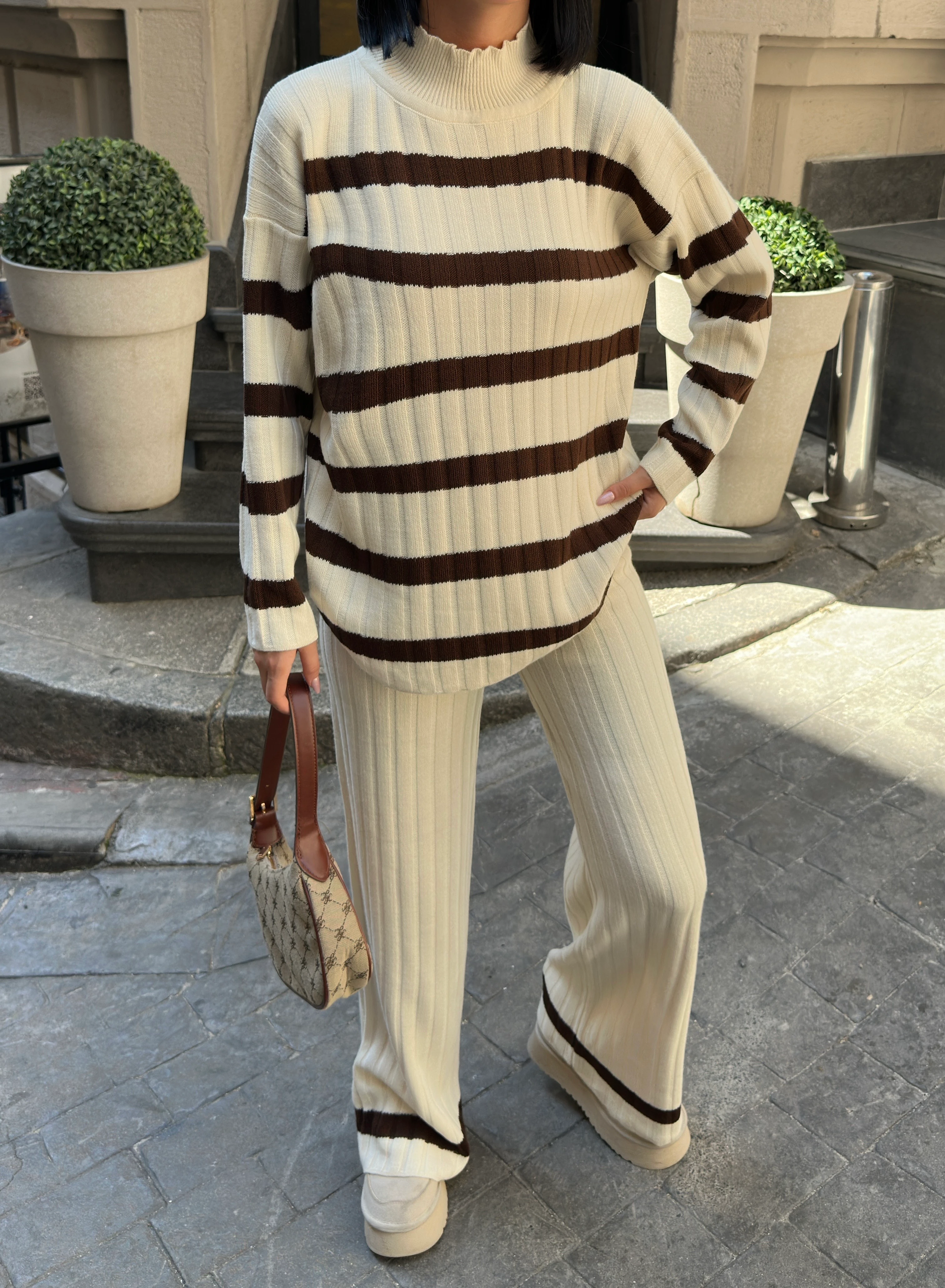 ÇİZGİLİ SADE TAKIM - Kahve