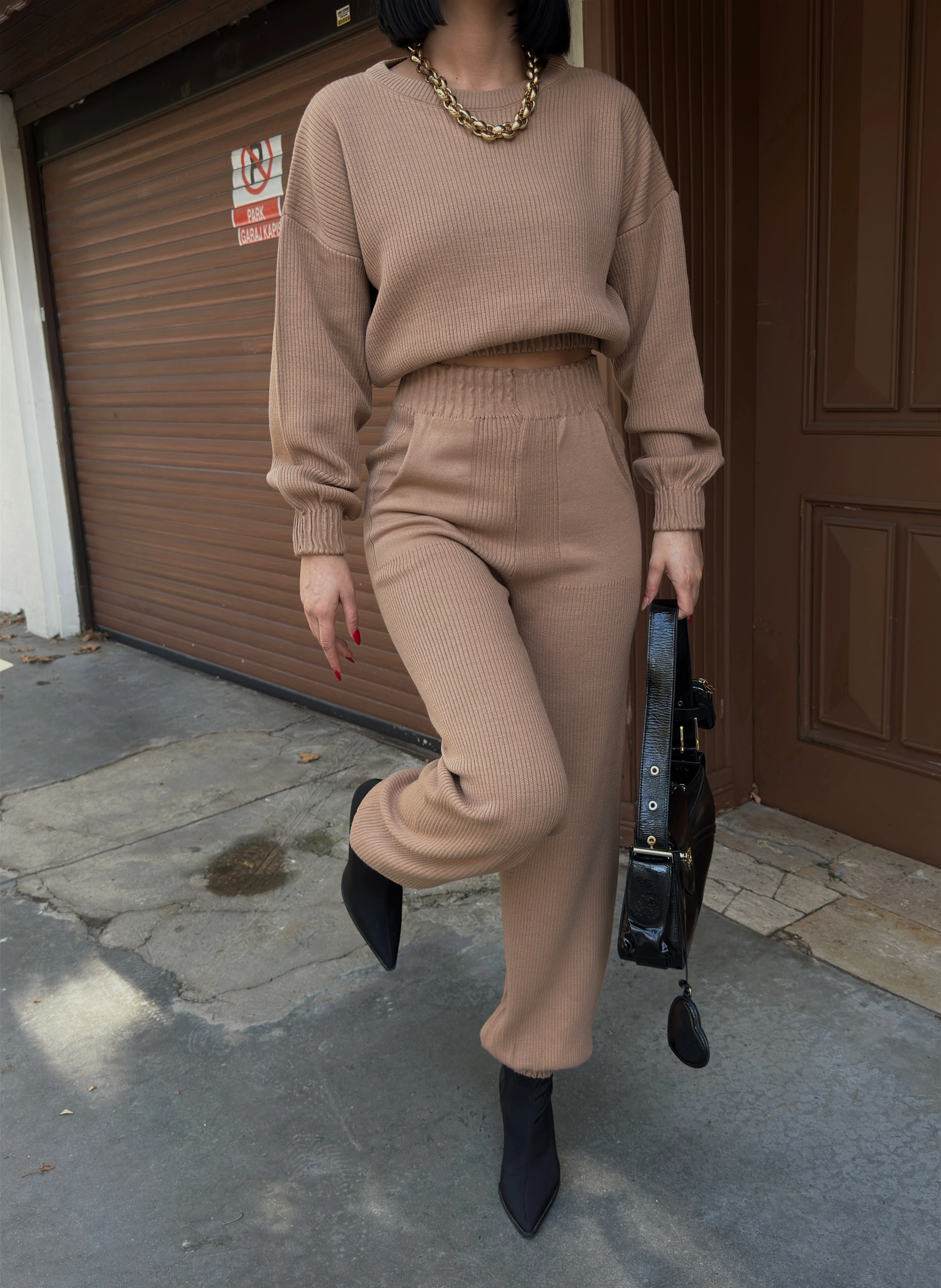 ALTI ÜSTÜ GİPELİ TAKIM - Karamel