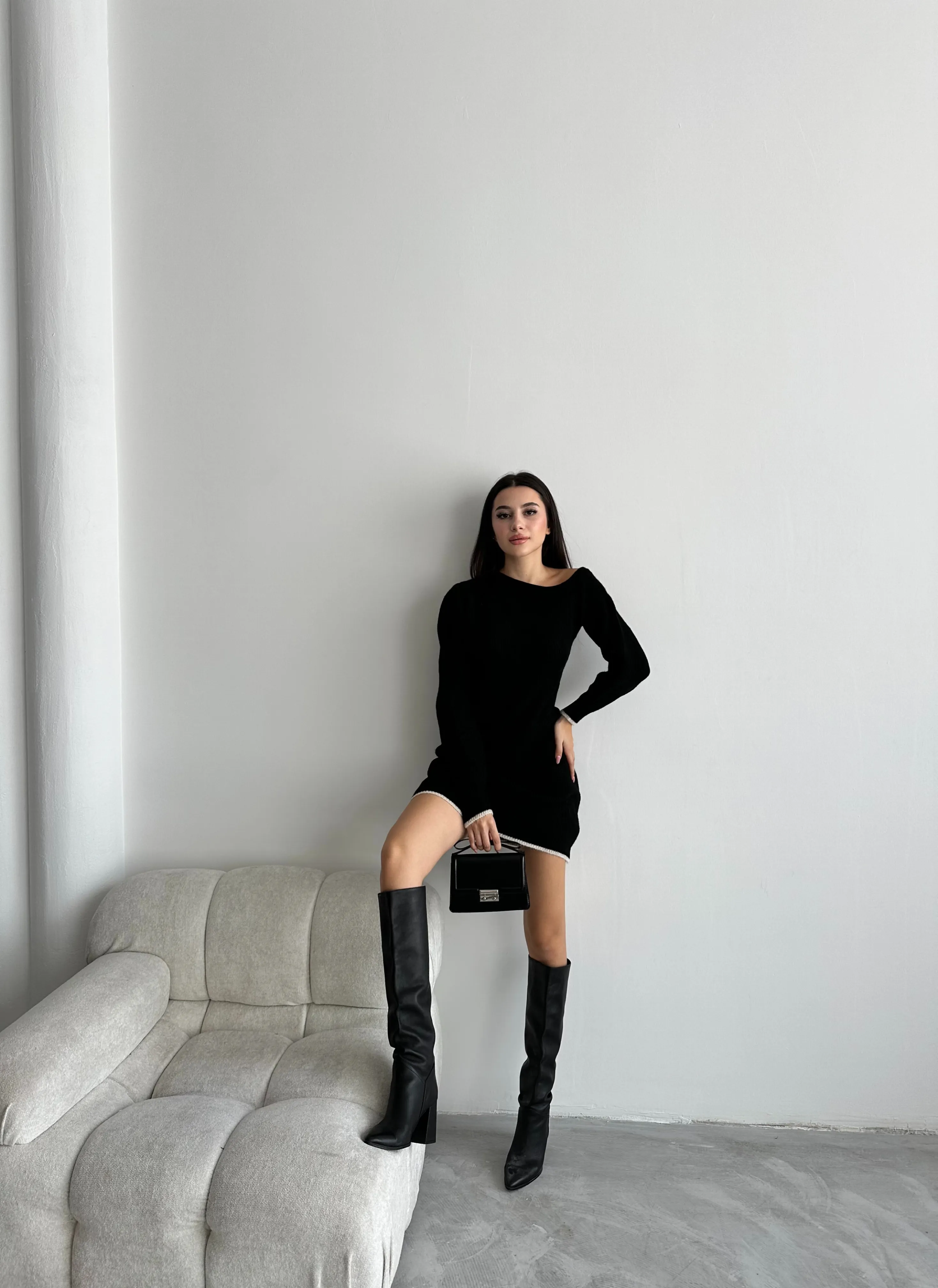 YARIM AY ŞARDONLU ELBİSE - Siyah