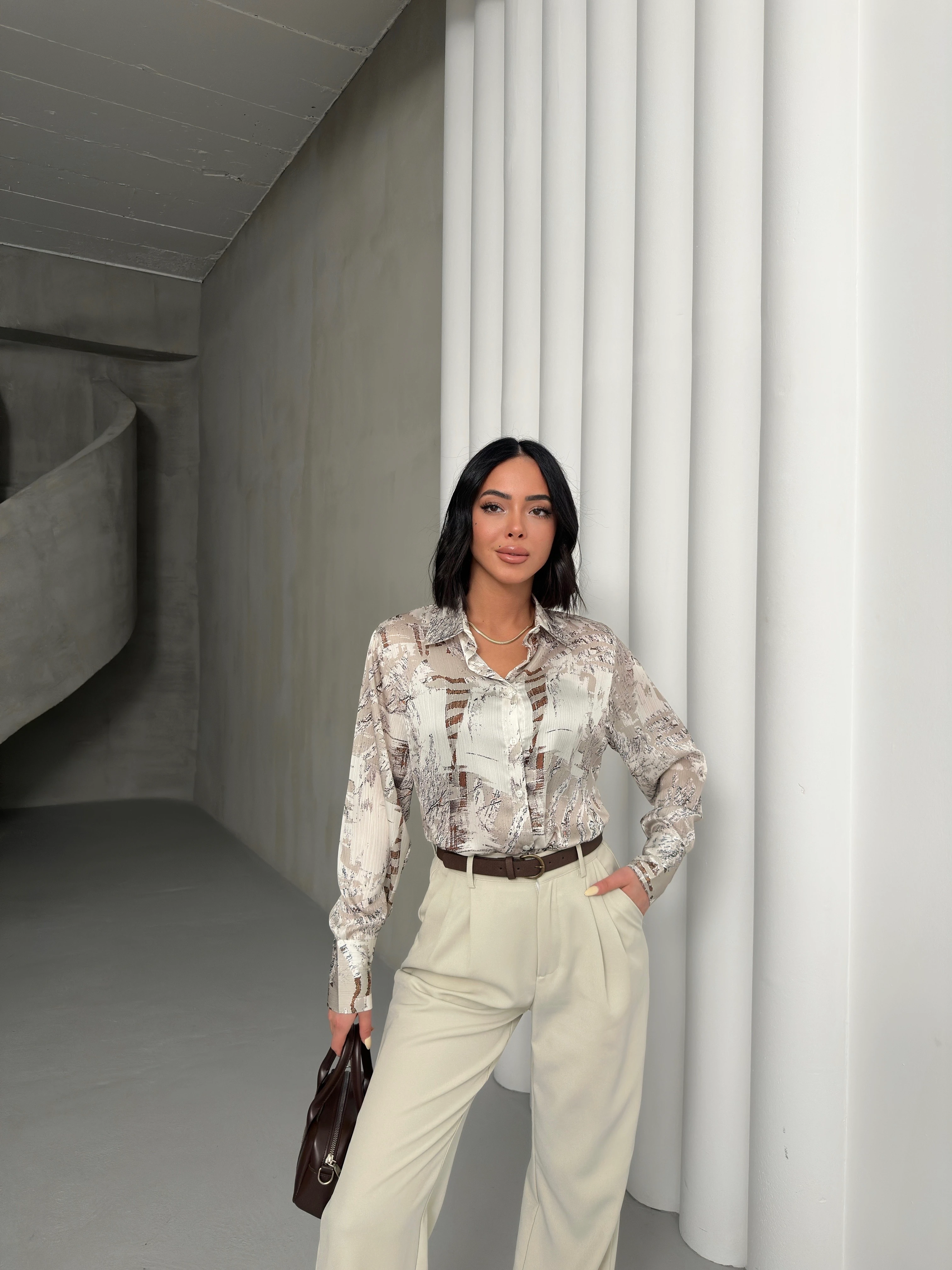 KUŞ TÜYÜ DESEN GÖMLEK