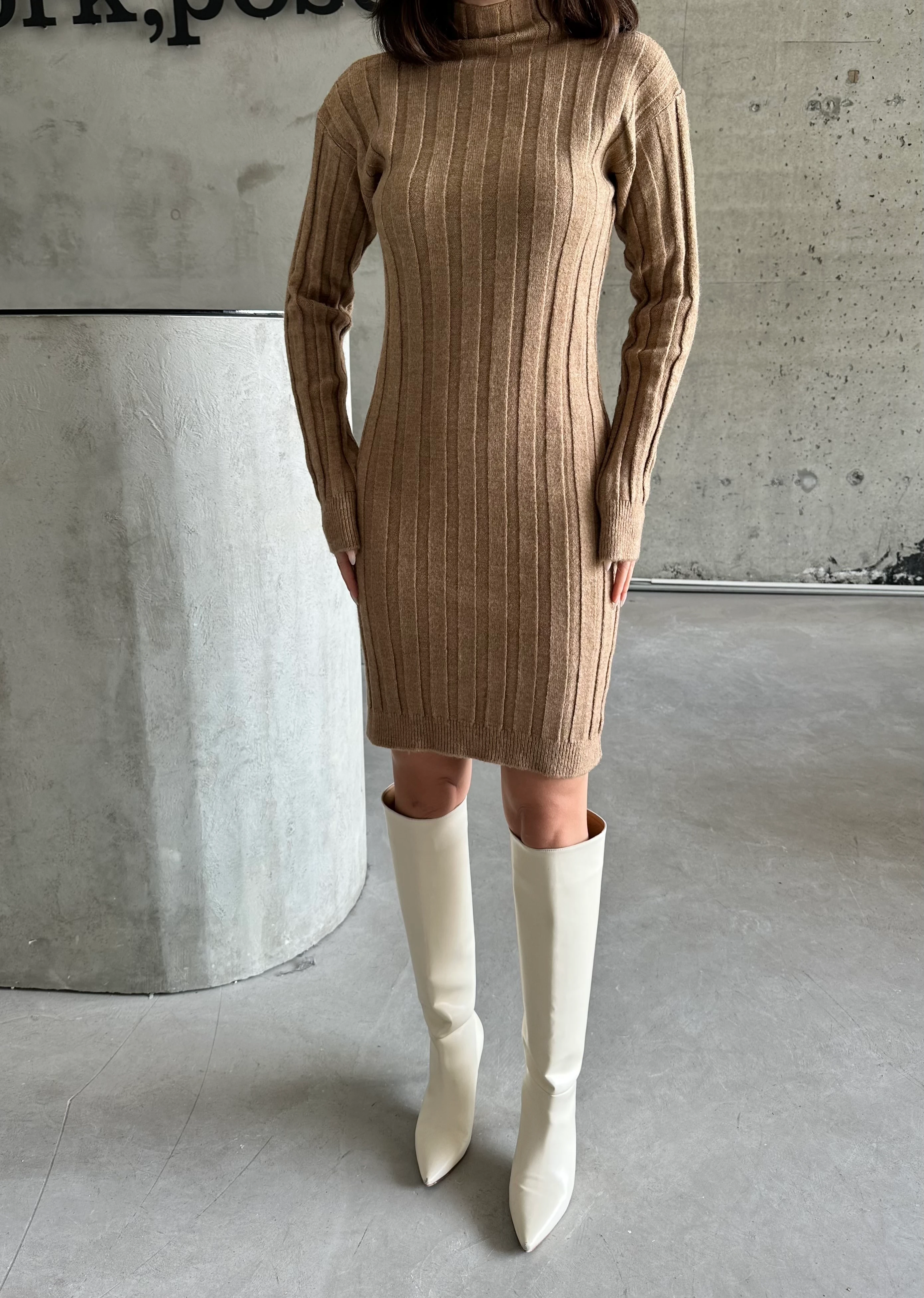 ŞARDONLU MİNİ ELBİSE