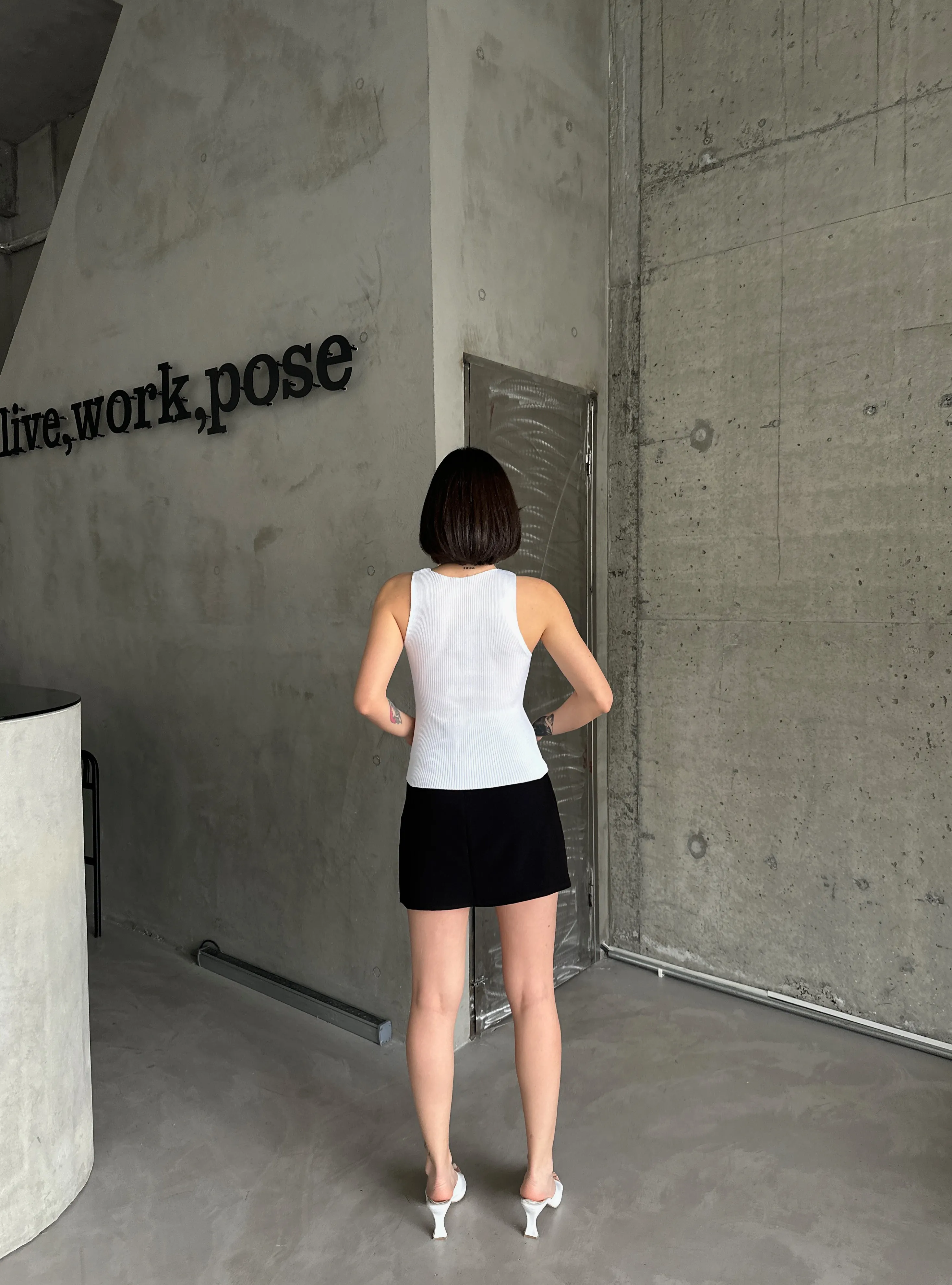 V YAKA BADİ - Siyah