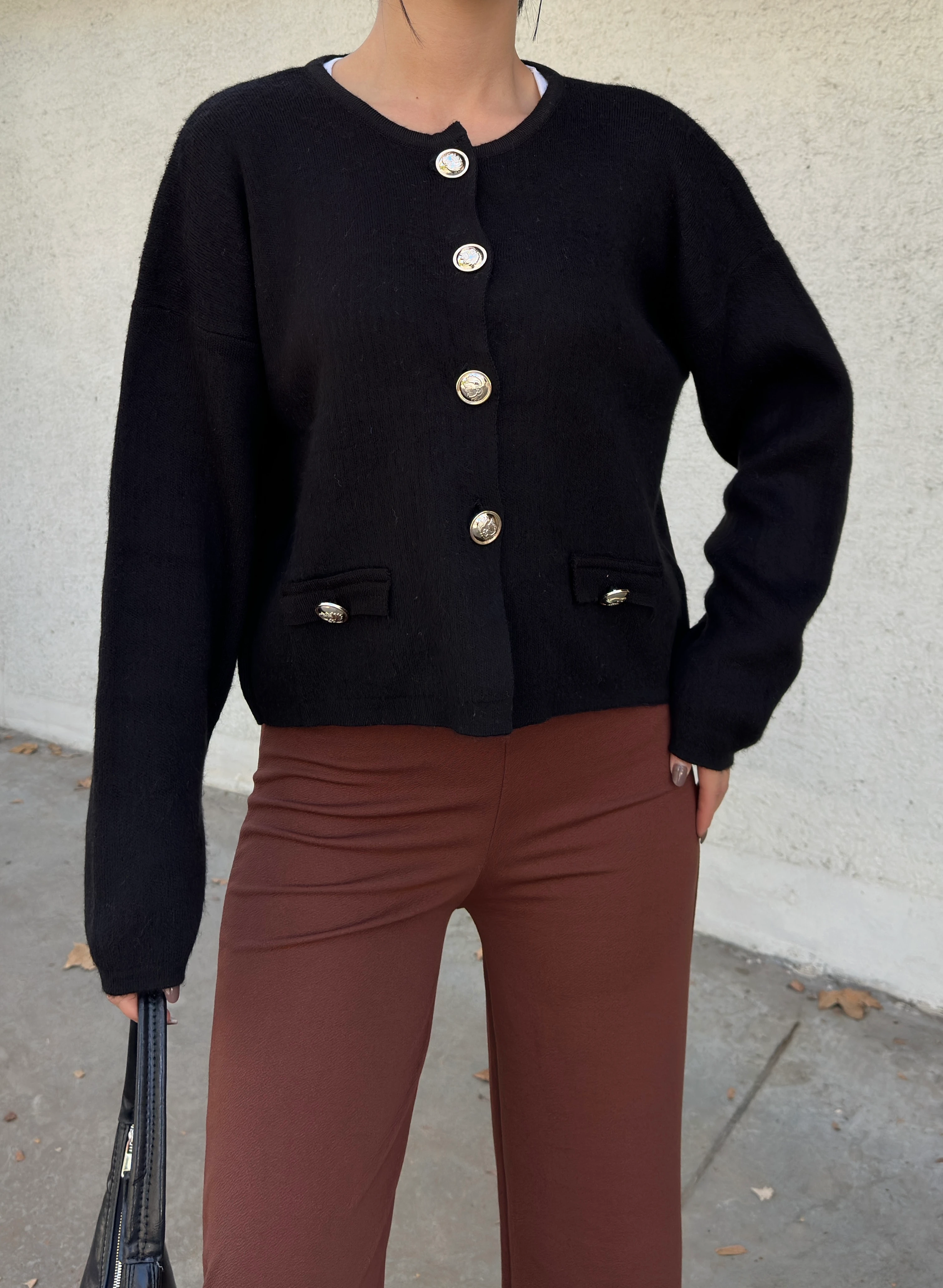 BUYUK DUGMELI HIRKA - Siyah