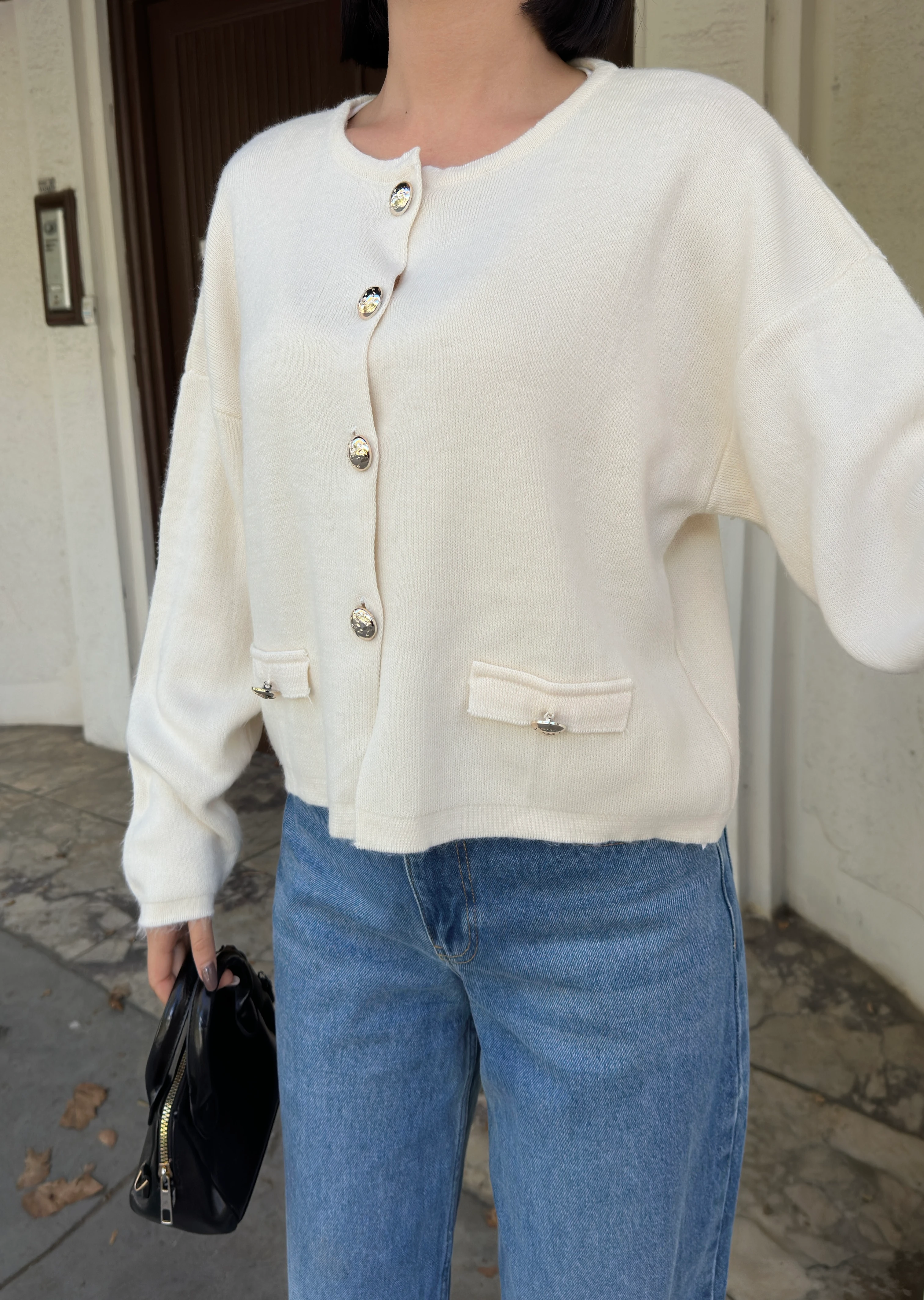 BUYUK DUGMELI HIRKA - Beyaz