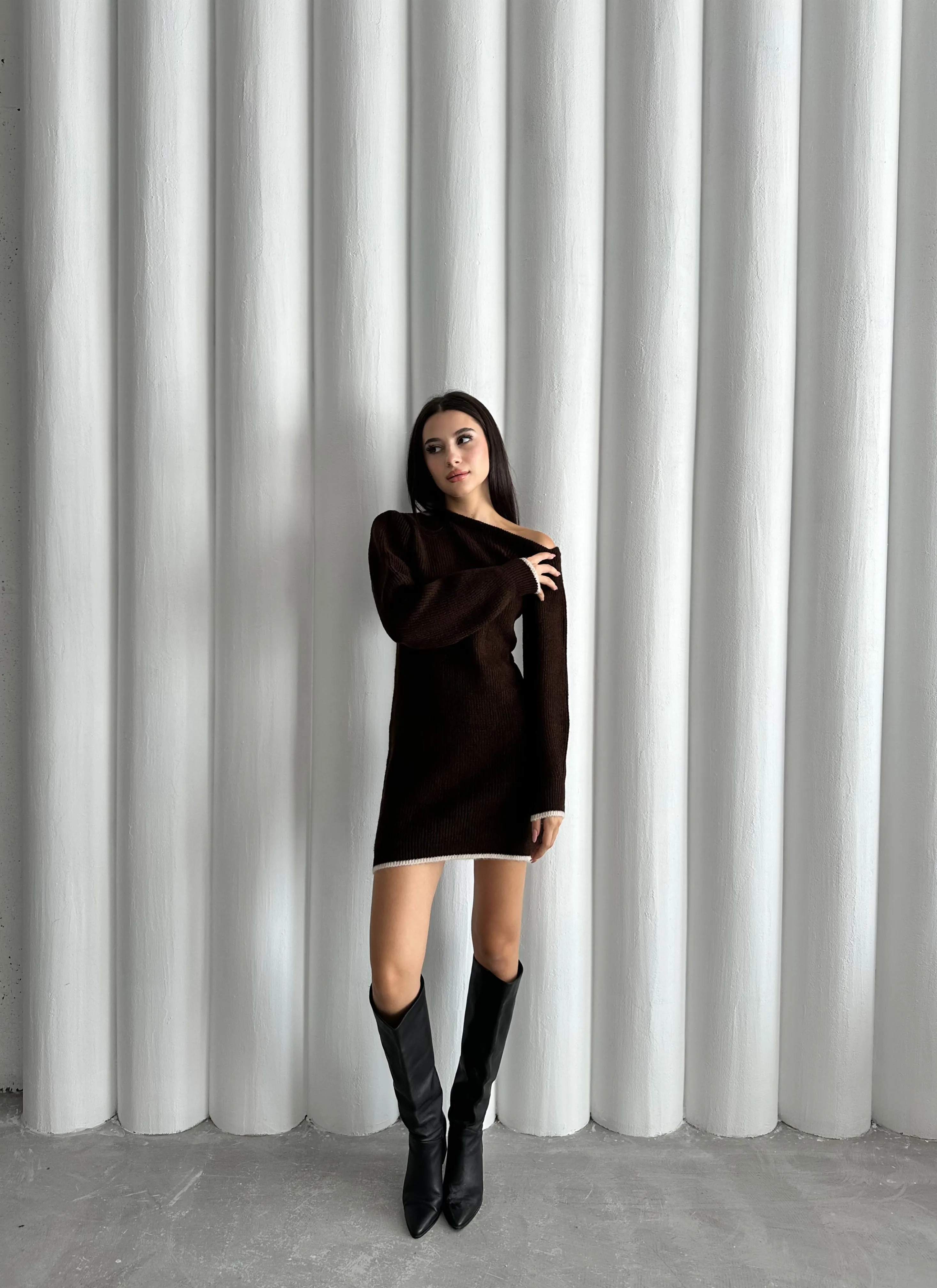 YARIM AY ŞARDONLU ELBİSE