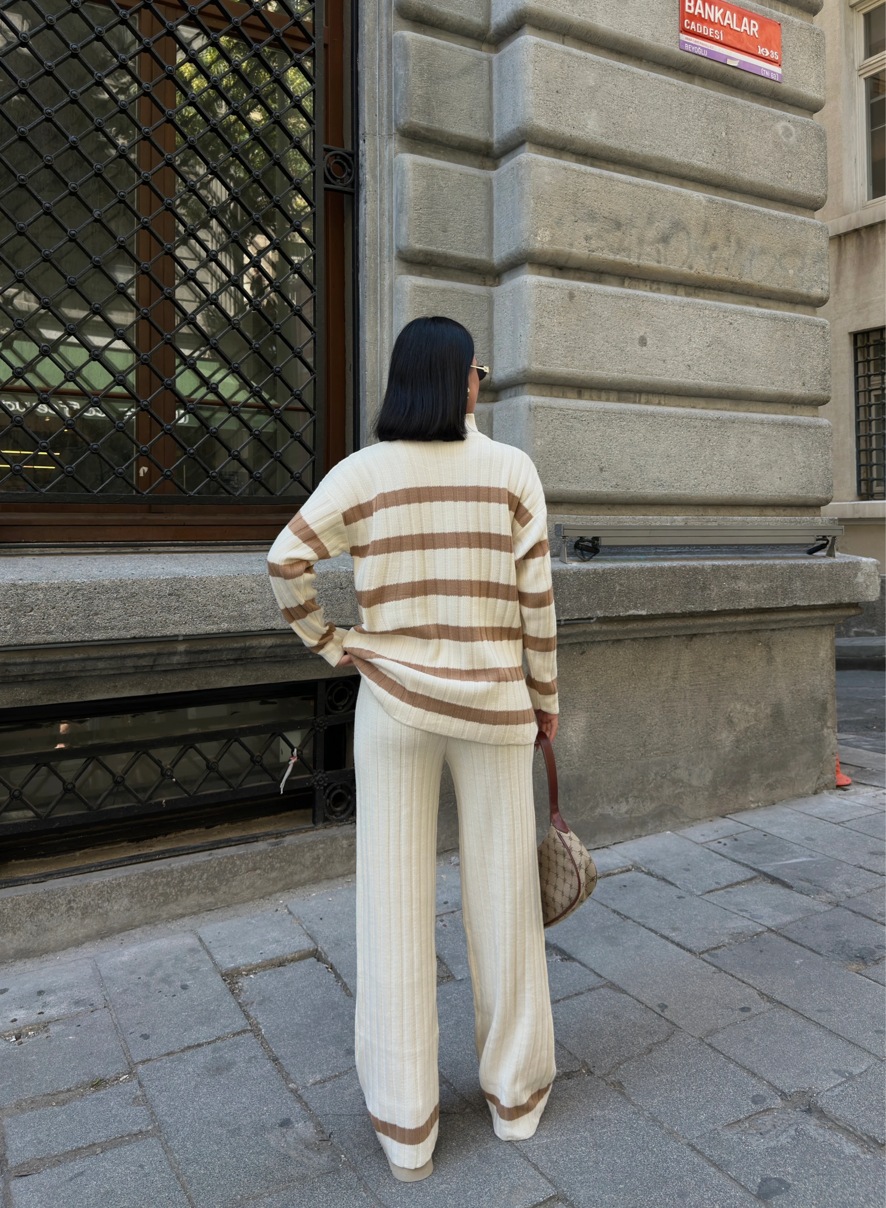 ÇİZGİLİ SADE TAKIM - Karamel