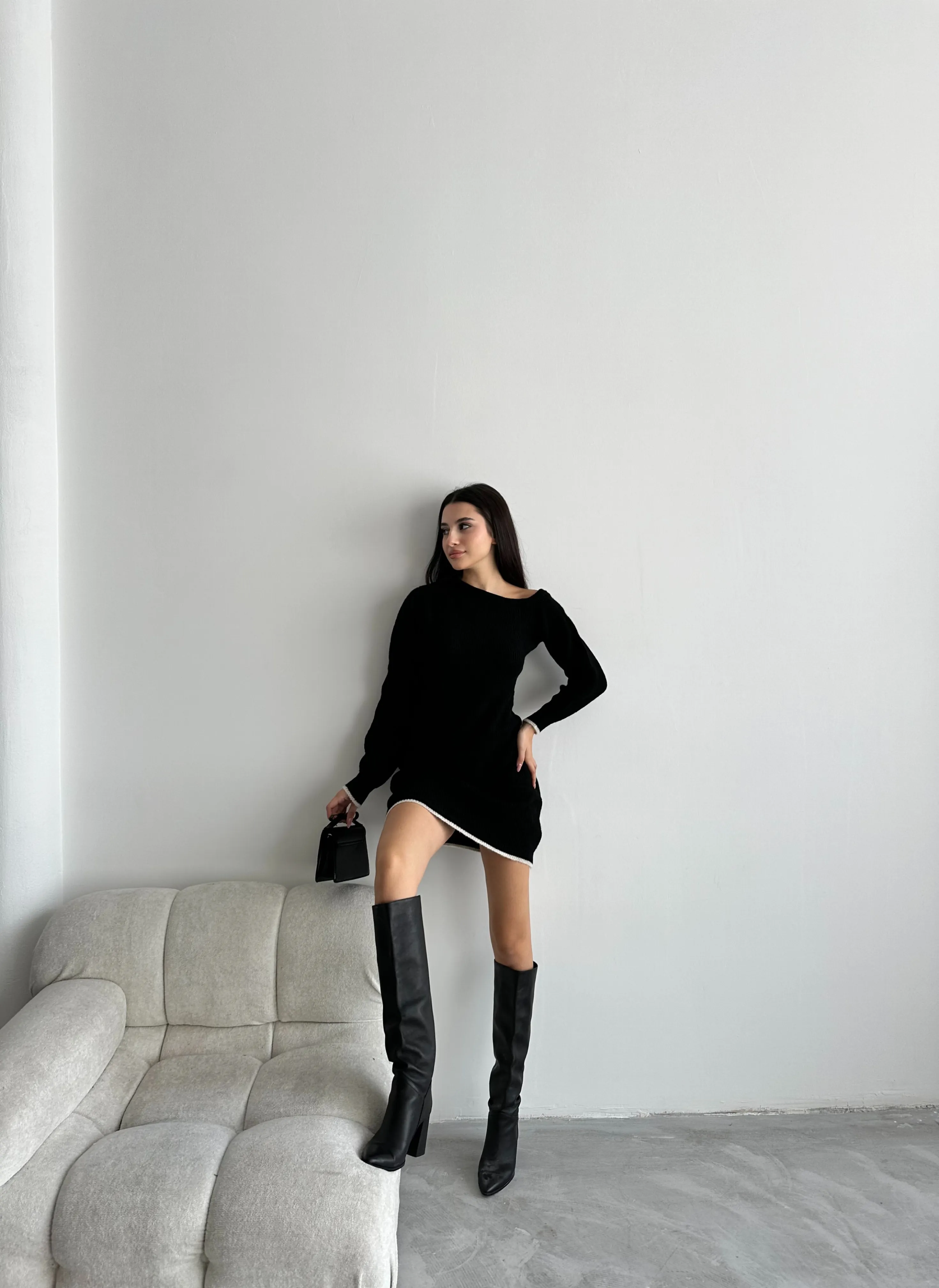 YARIM AY ŞARDONLU ELBİSE - Siyah