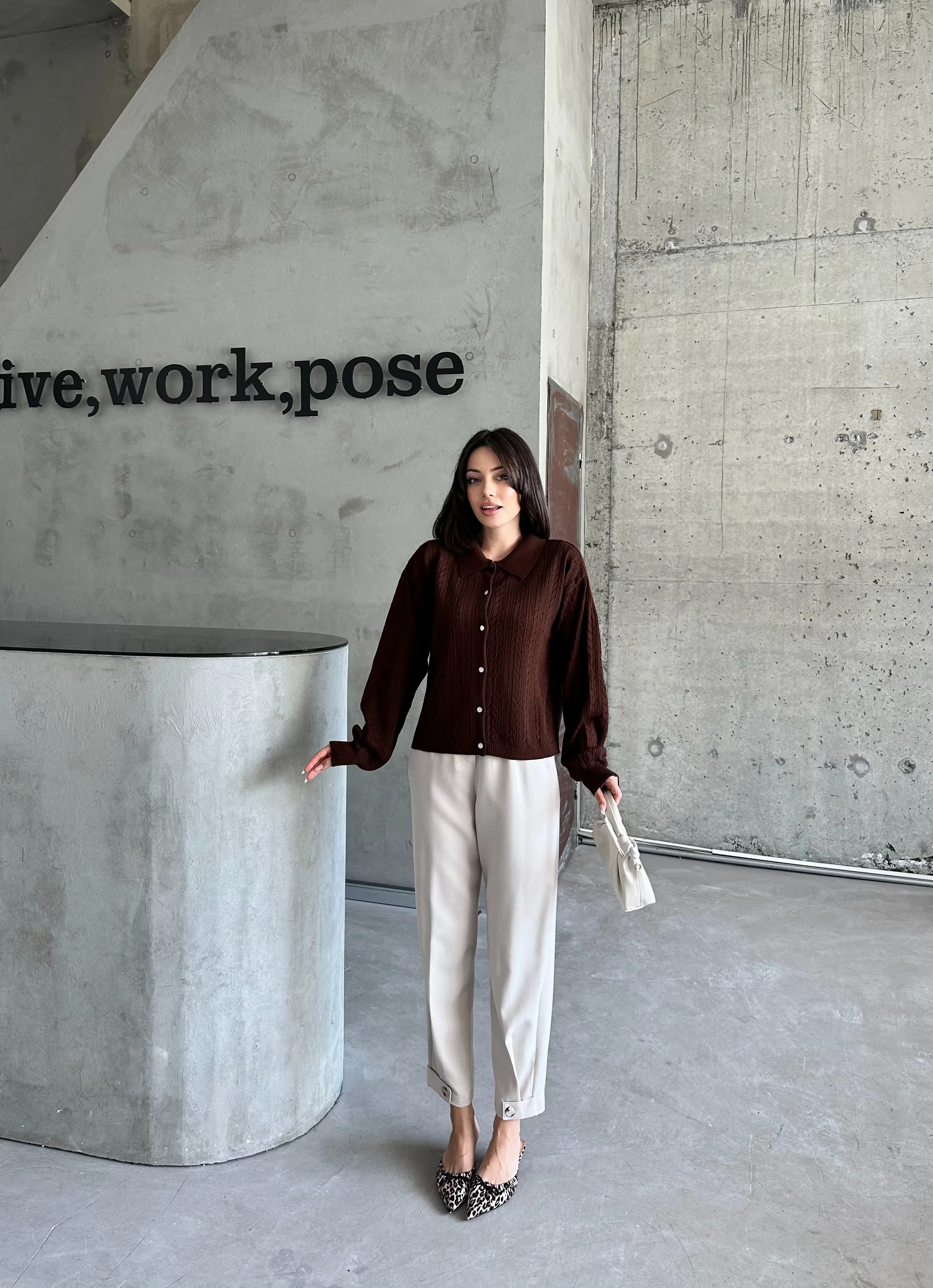 OK DESEN DÜĞMELİ KAZAK