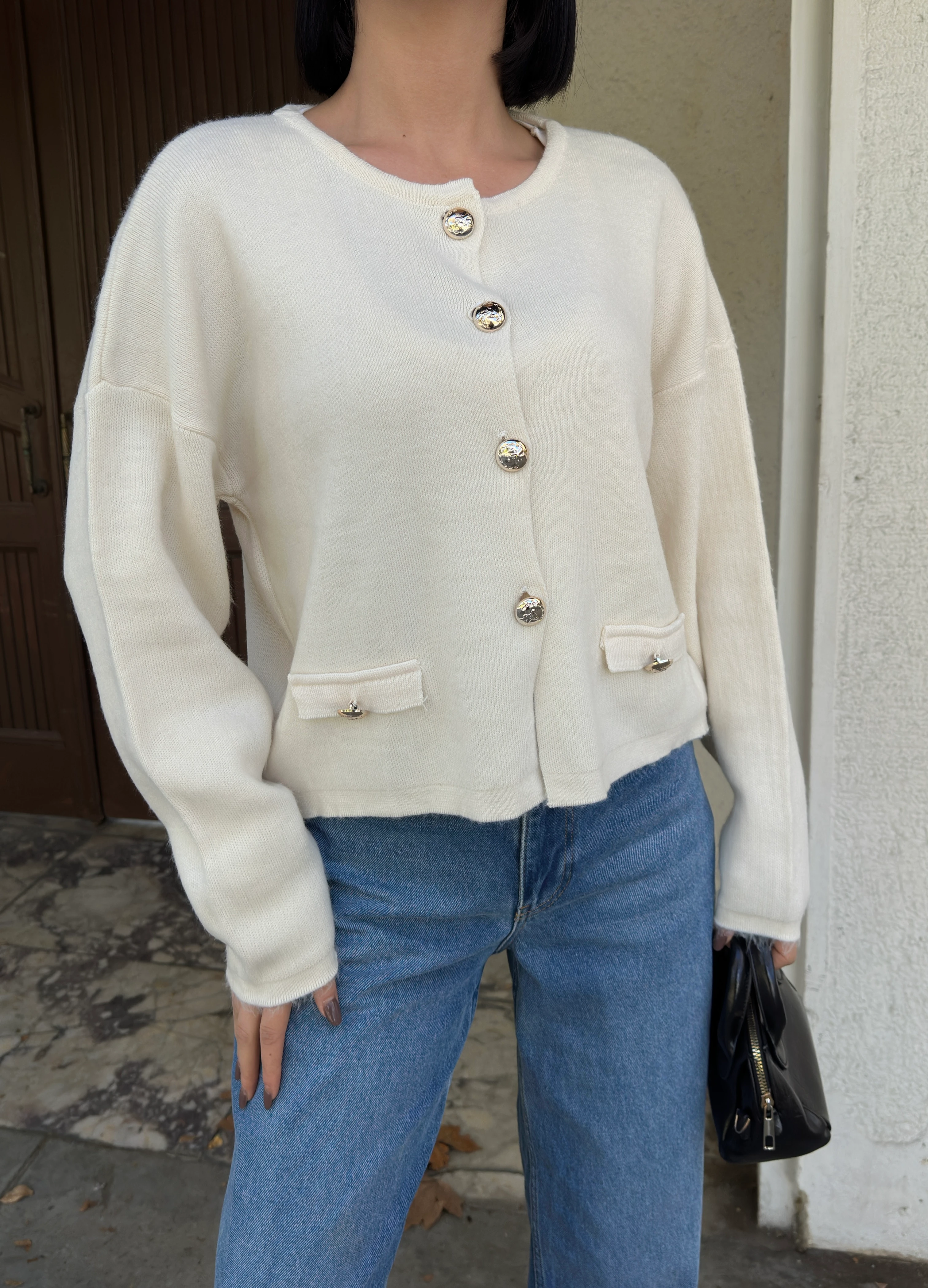 BUYUK DUGMELI HIRKA - Beyaz