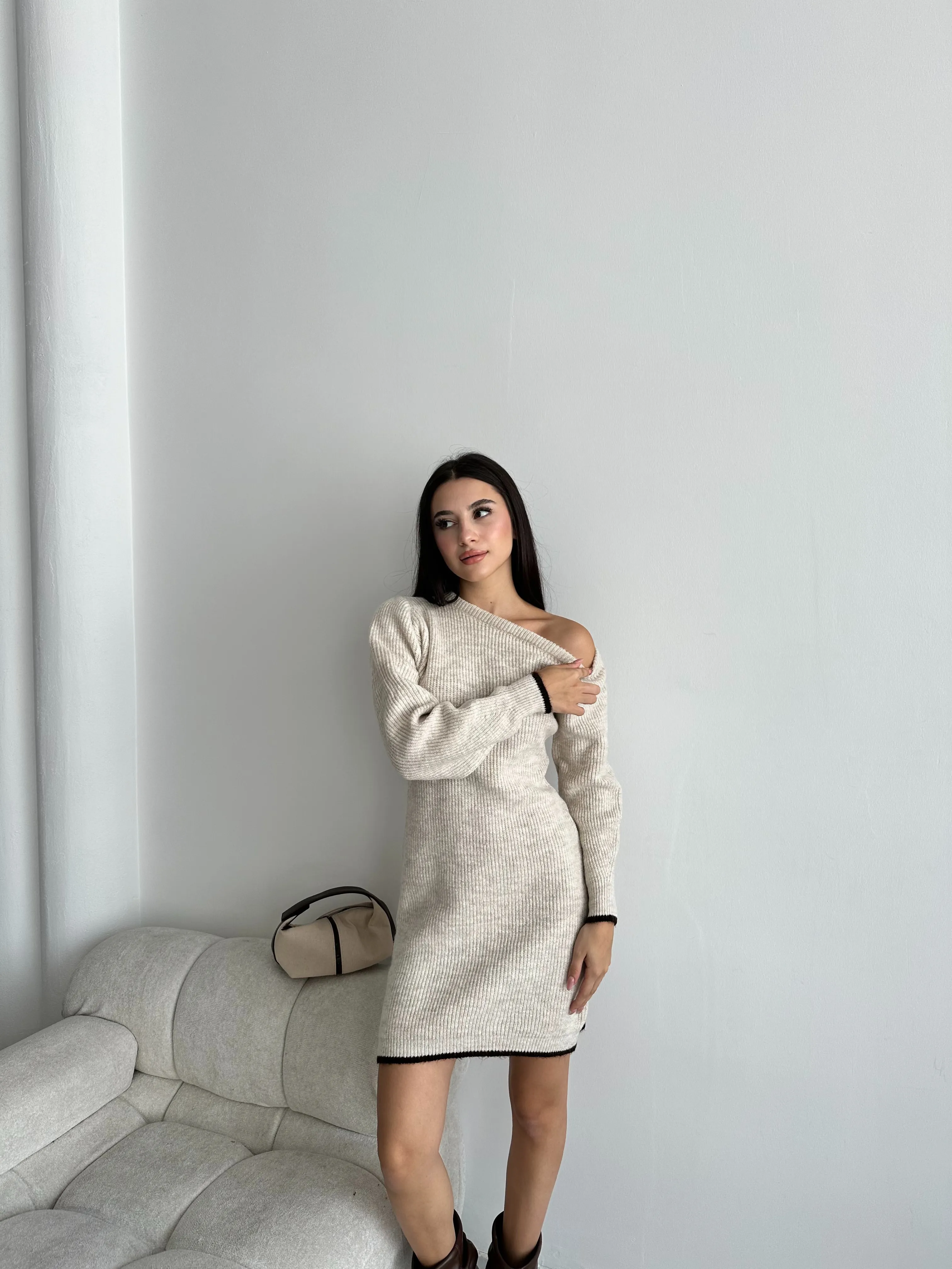 YARIM AY ŞARDONLU ELBİSE - Taş