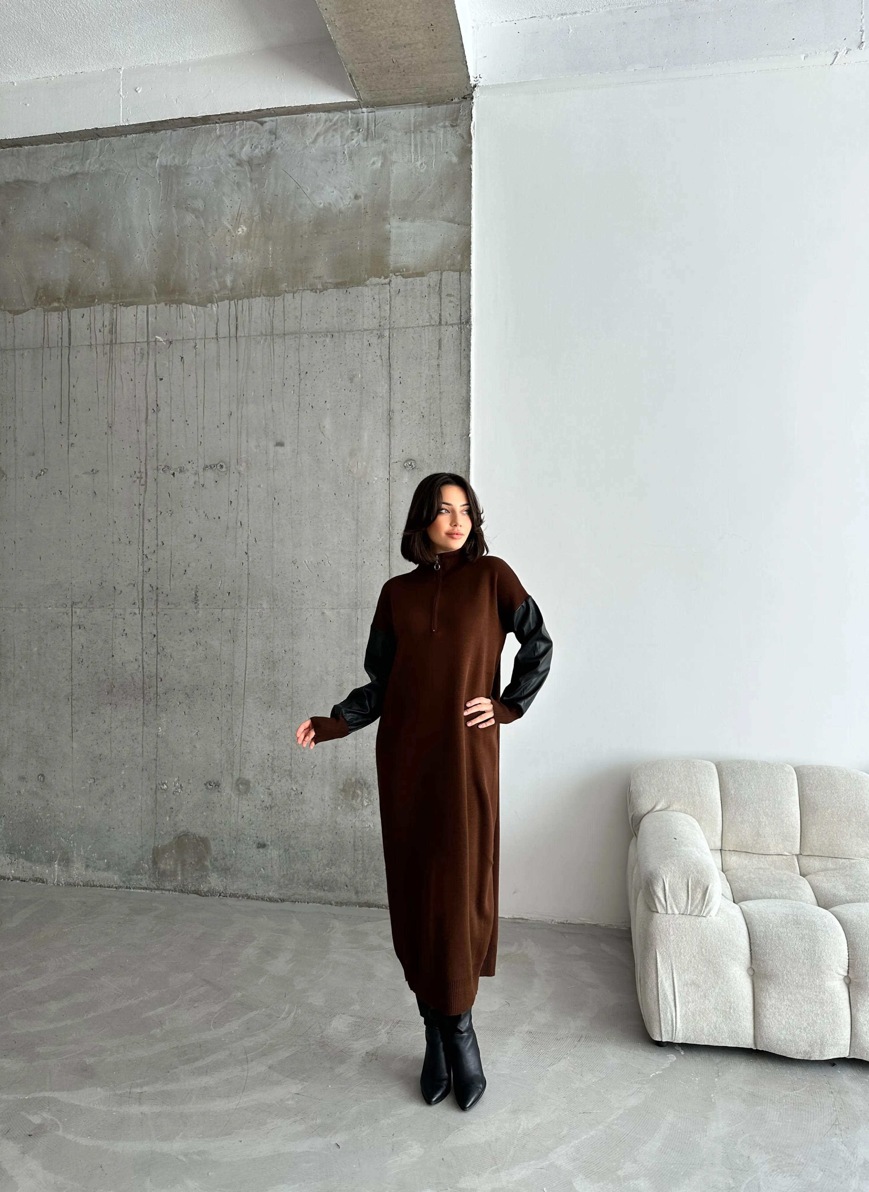 KOLU DERİLİ ELBİSE