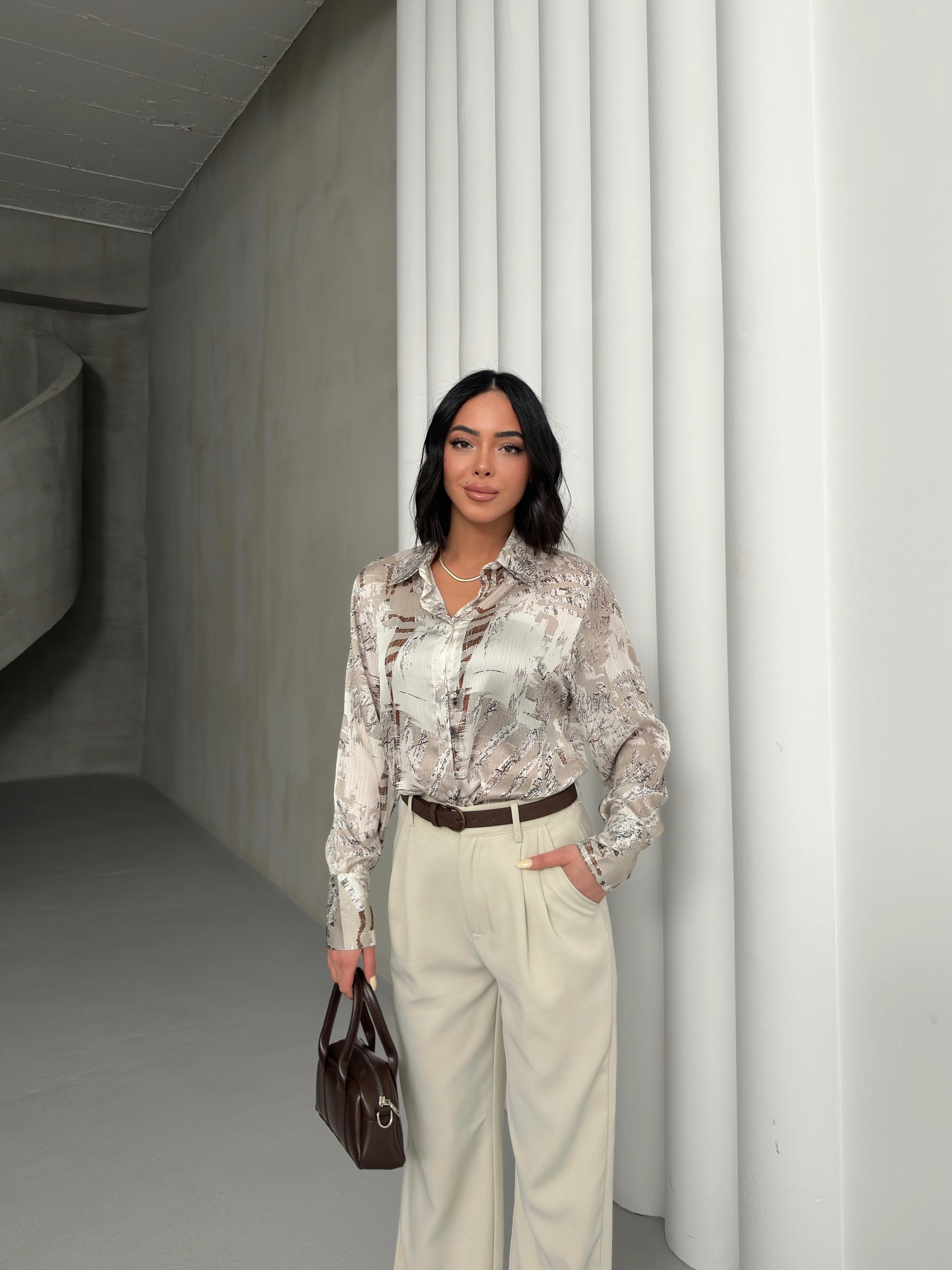 KUŞ TÜYÜ DESEN GÖMLEK