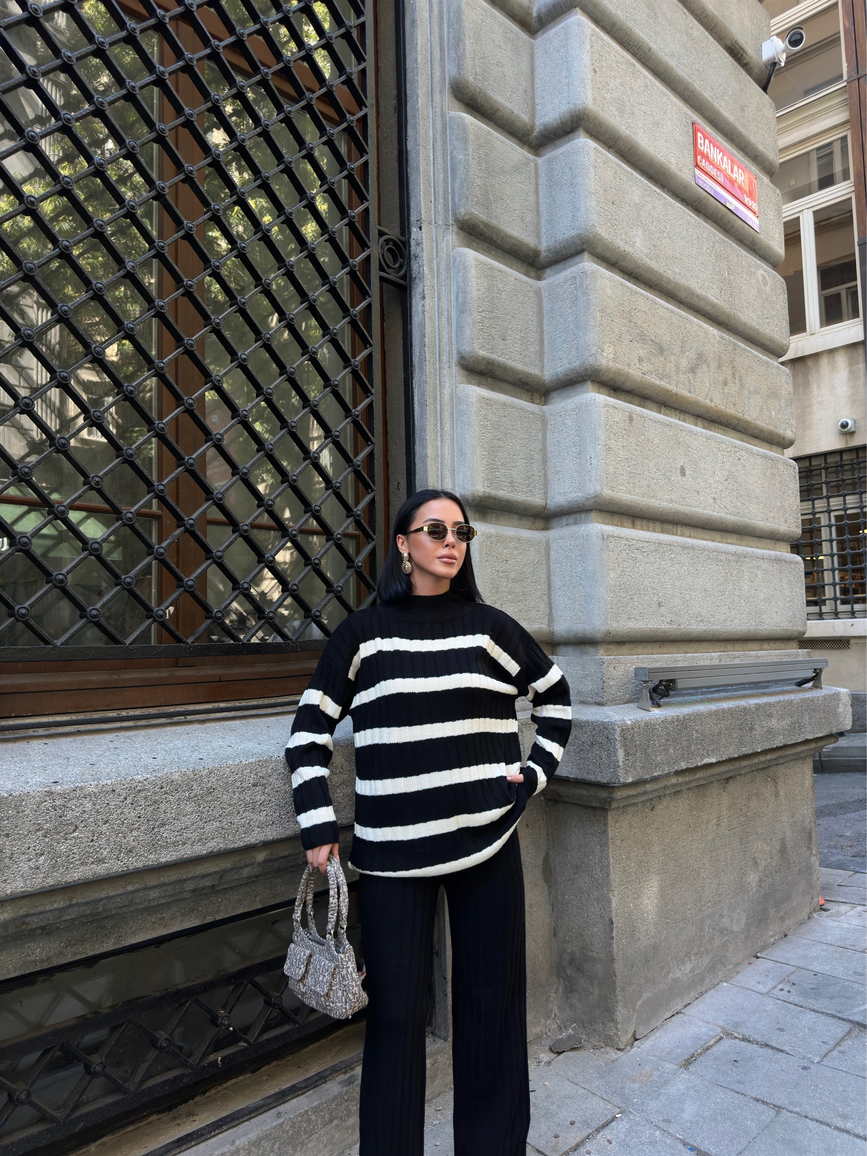 ÇİZGİLİ SADE TAKIM - Siyah