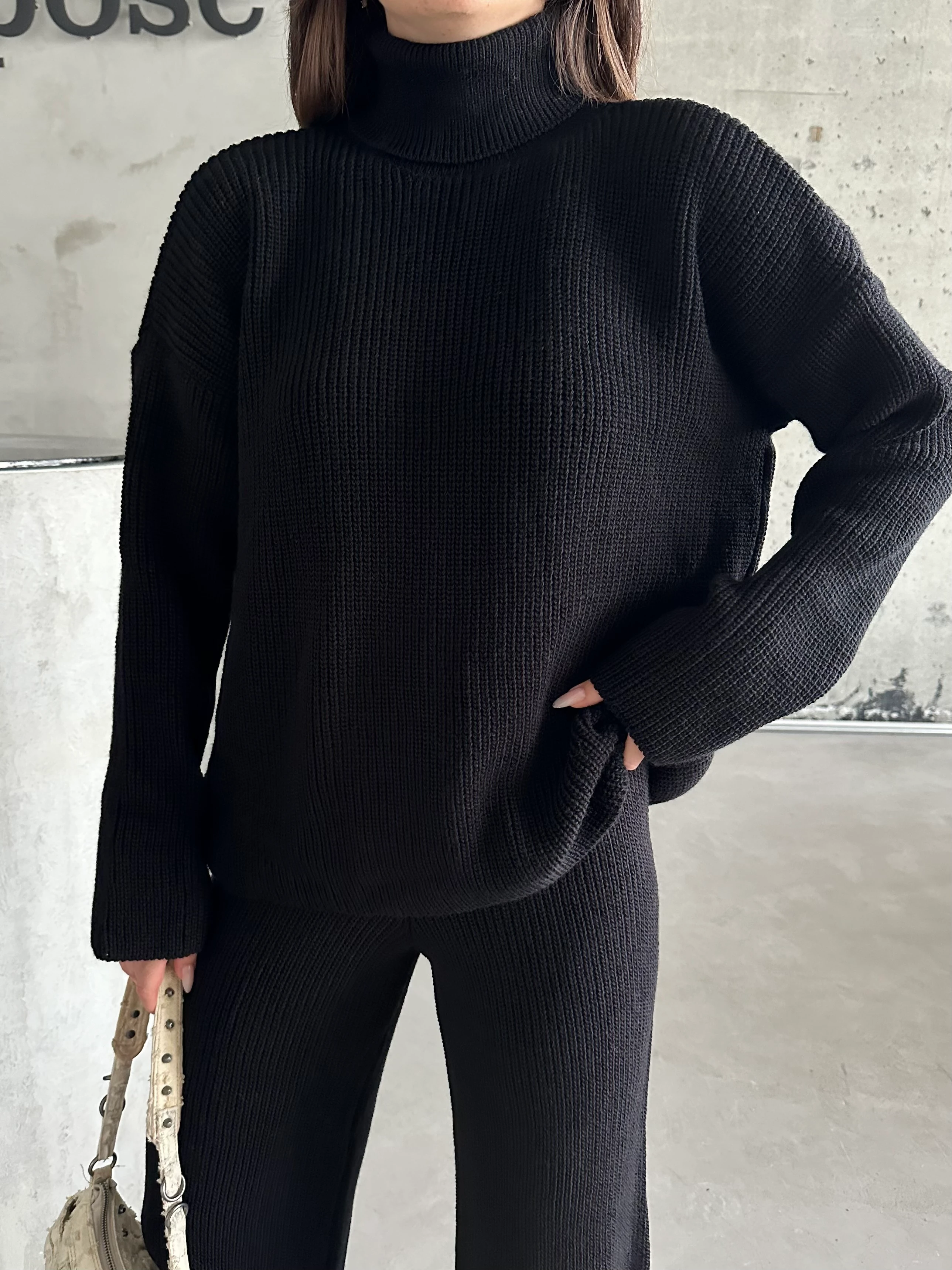 SELANİK ÖRGÜ TAKIM