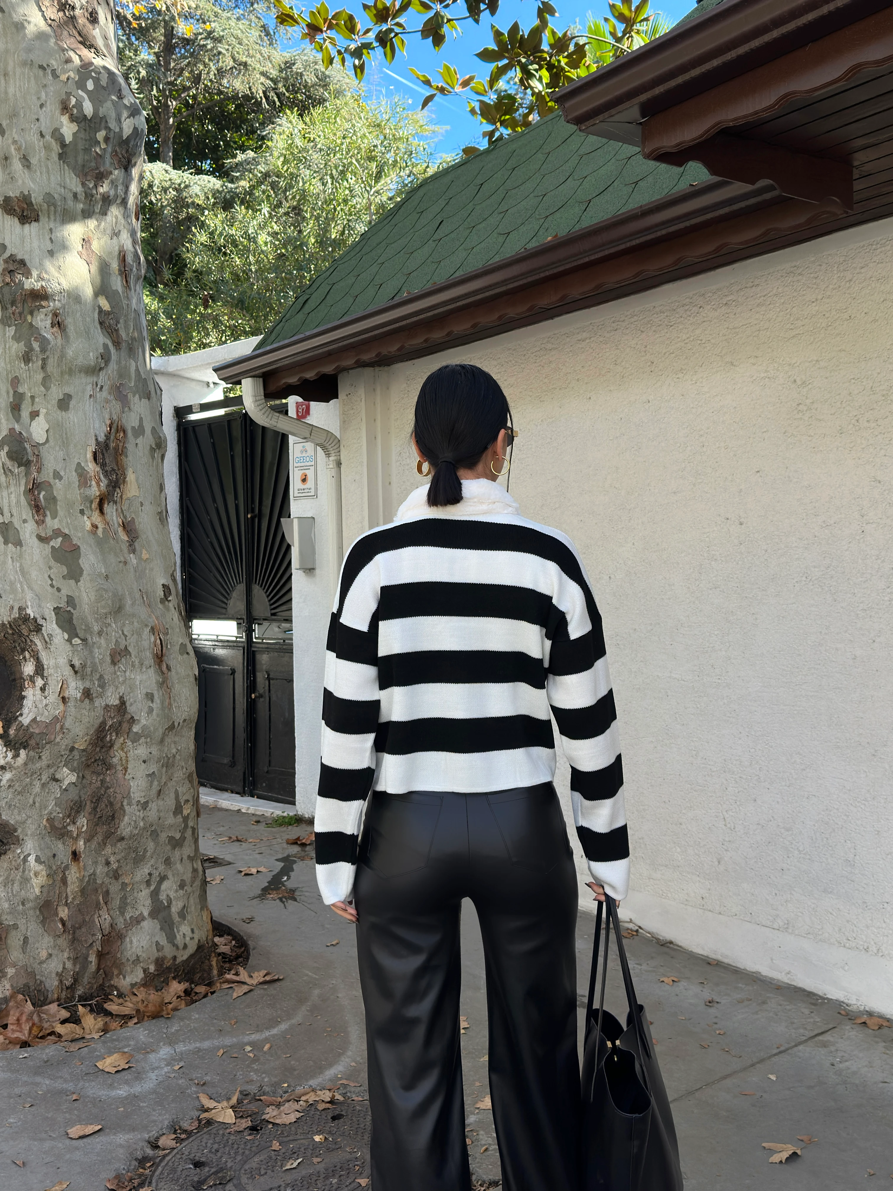 YUMOŞ ÇİZGİLİ KAZAK - Siyah