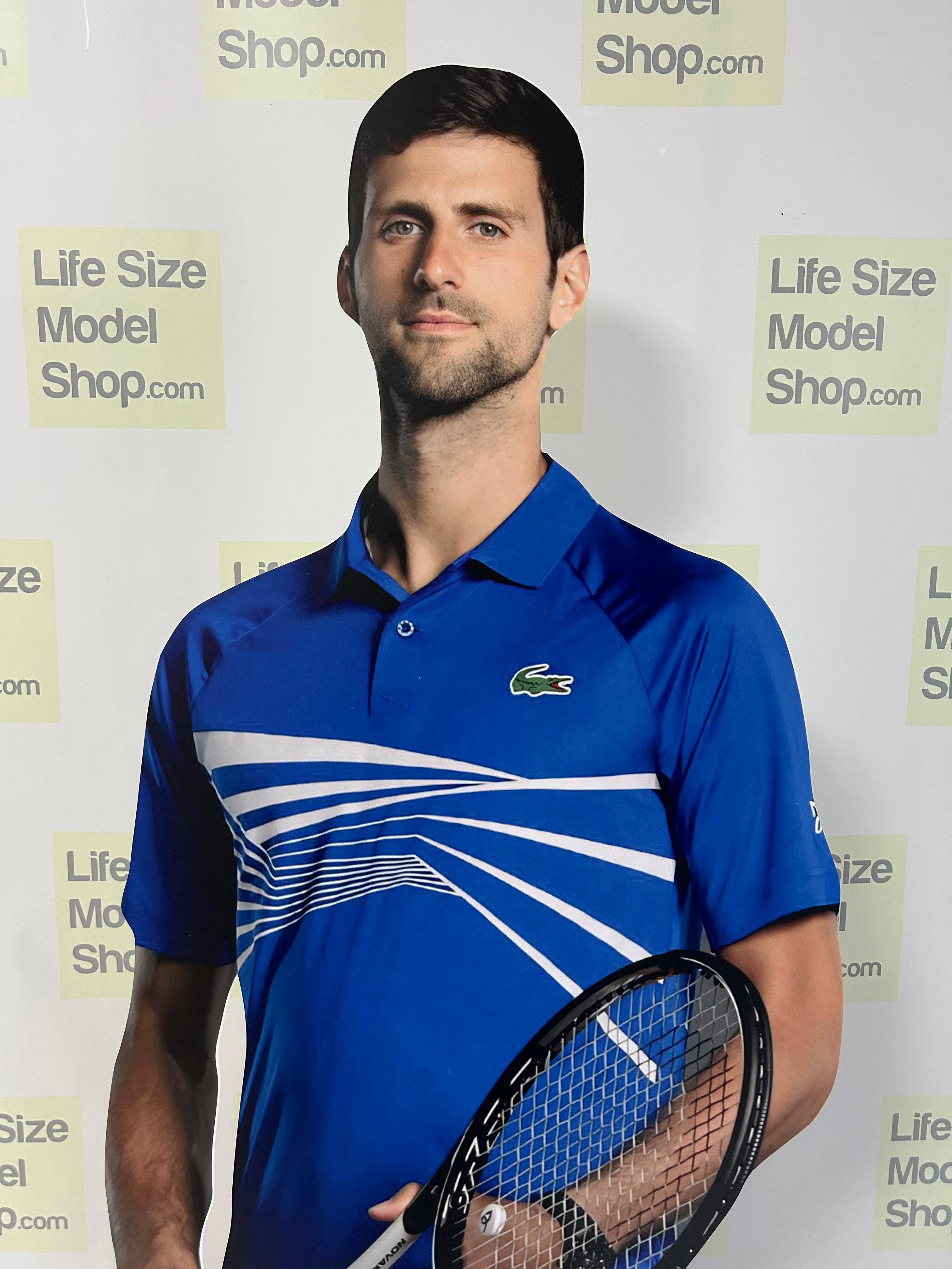 🎾 Novak Djokovic Découpe en Carton – Joueur de Tennis Serbe Grandeur Nature