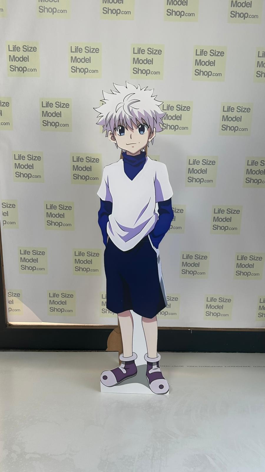 Killua Zoldyck Modèle de découpe en carton Mangaka Zoldyck Anime Figure découpée Standee Maquette taille réelle